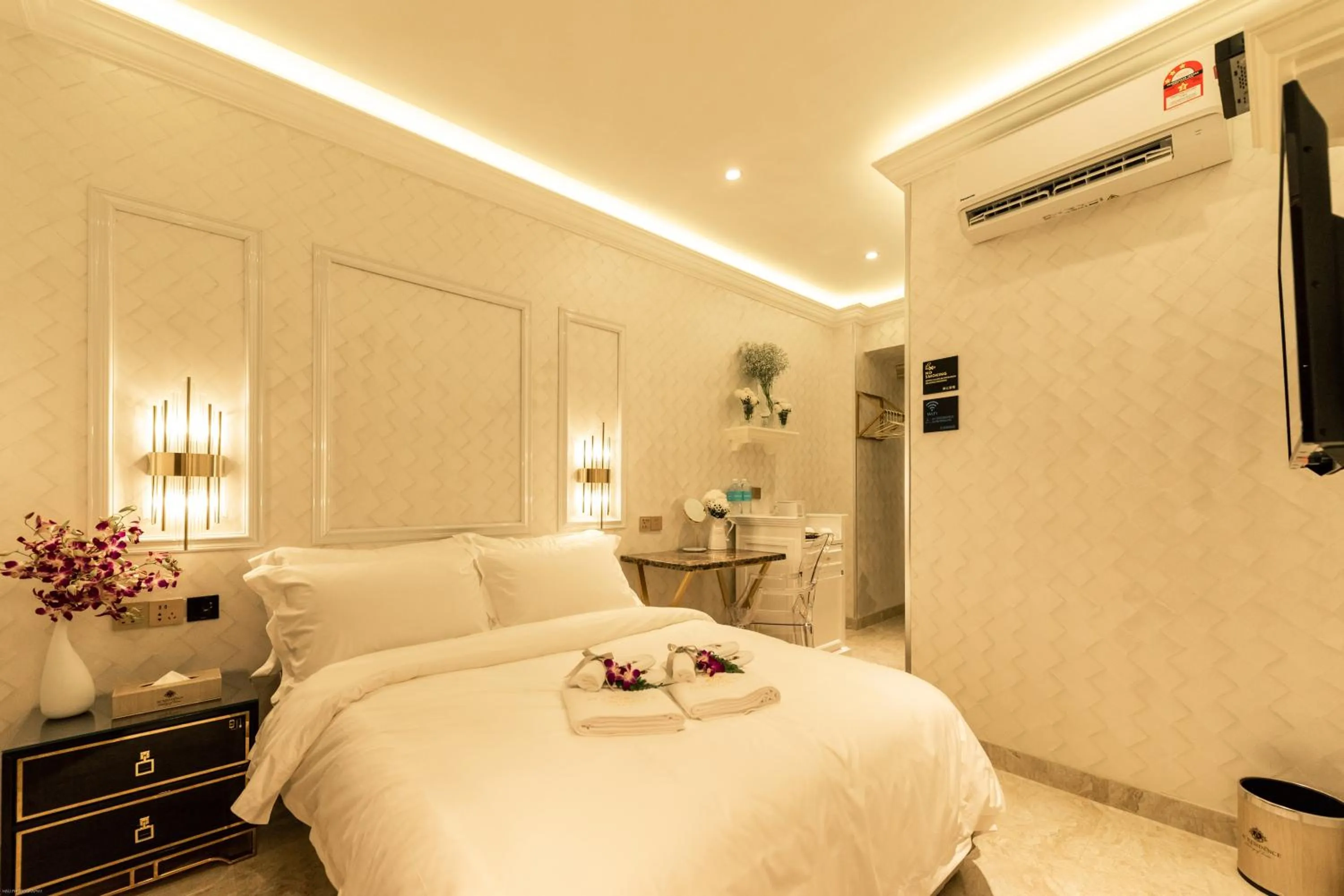 Bedroom, Bed in AJ Residence - Above Peppermint Asia City