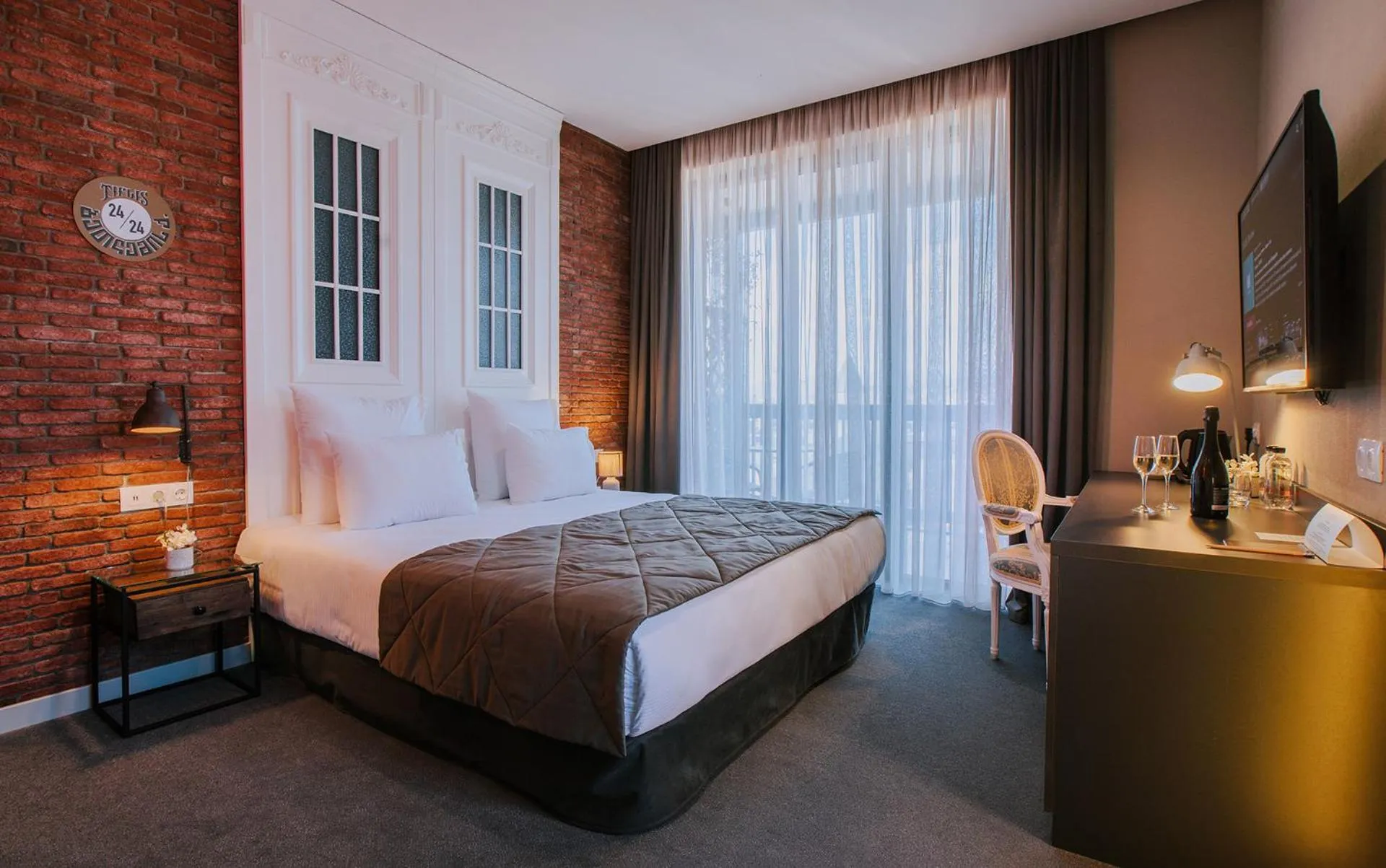 Photo of the whole room, Bed in TbiliSee Hotel