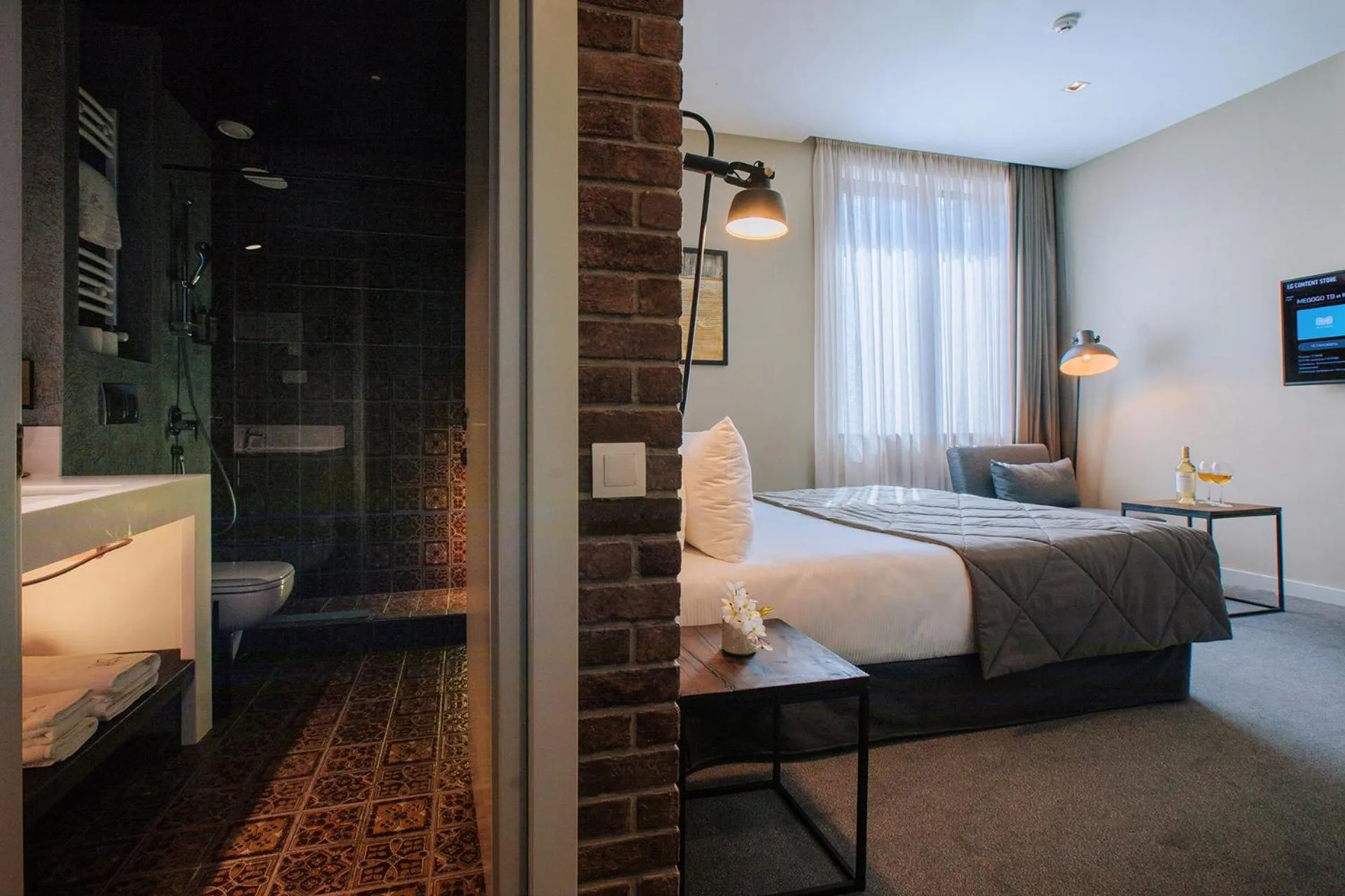 Photo of the whole room, Bed in TbiliSee Hotel