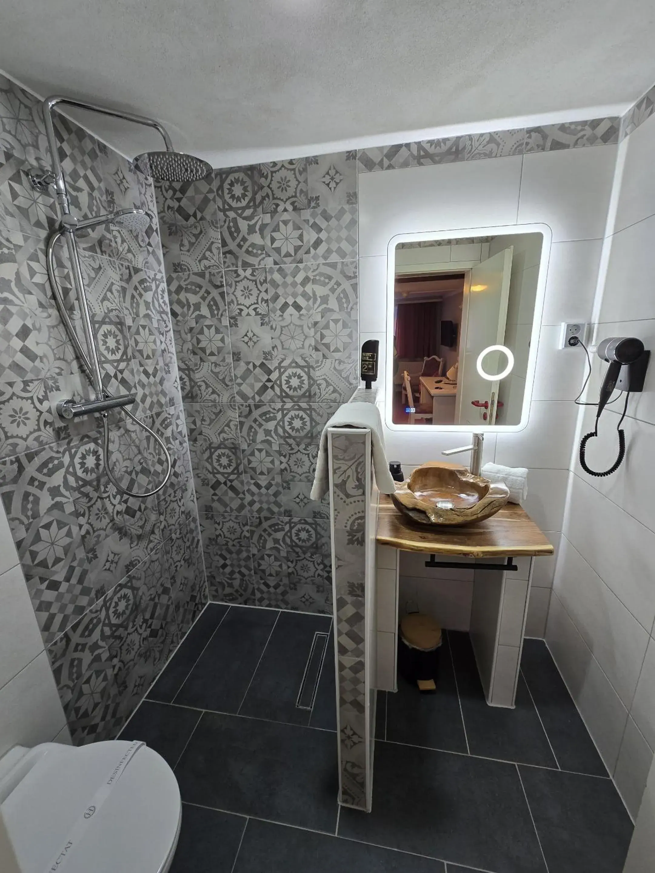 Single Room - single occupancy in Hotel Zur Goldenen Sonne Single Room - single occupancy in Hotel Zur Goldenen Sonne