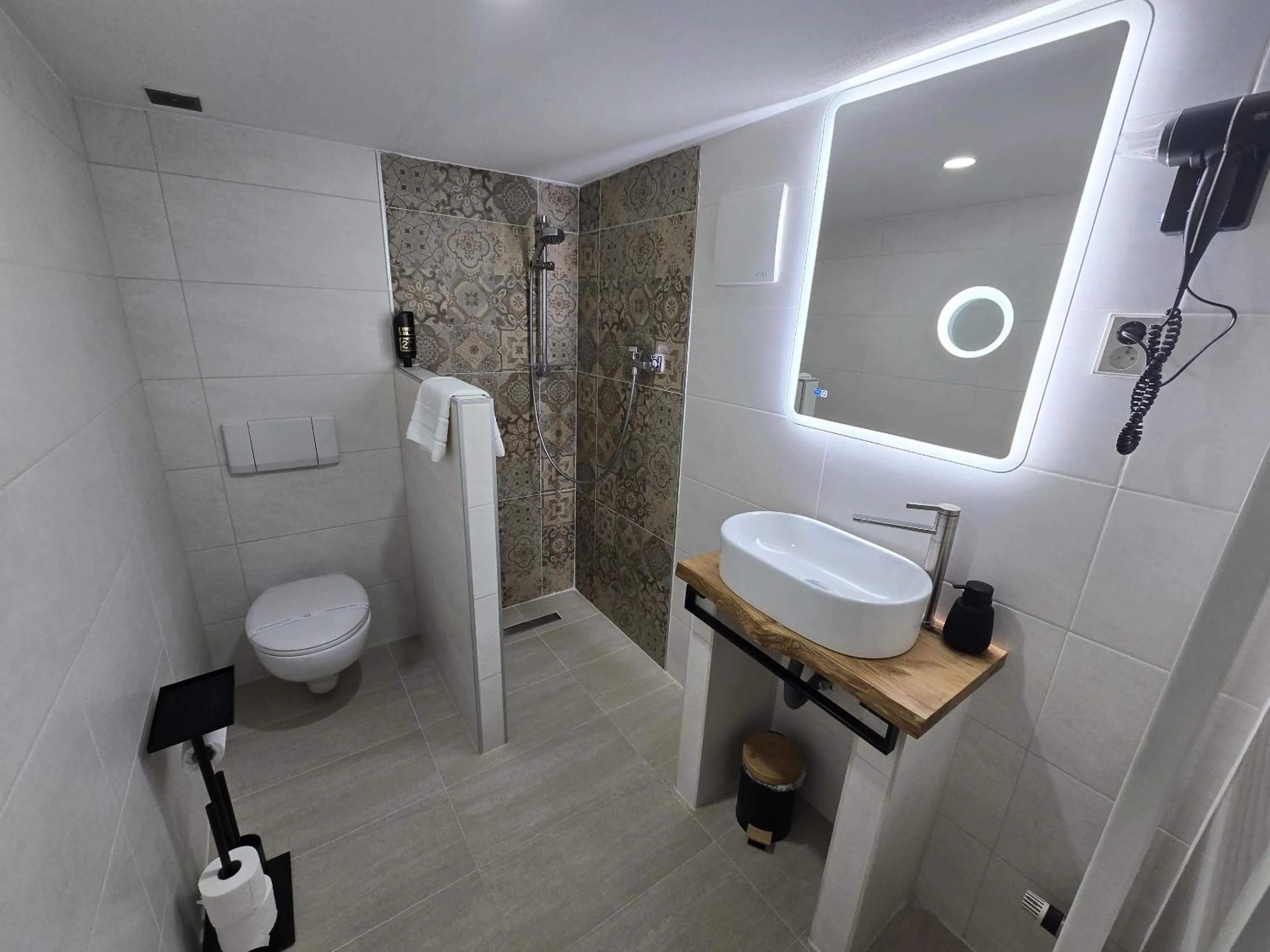 Bathroom in Hotel Zur Goldenen Sonne