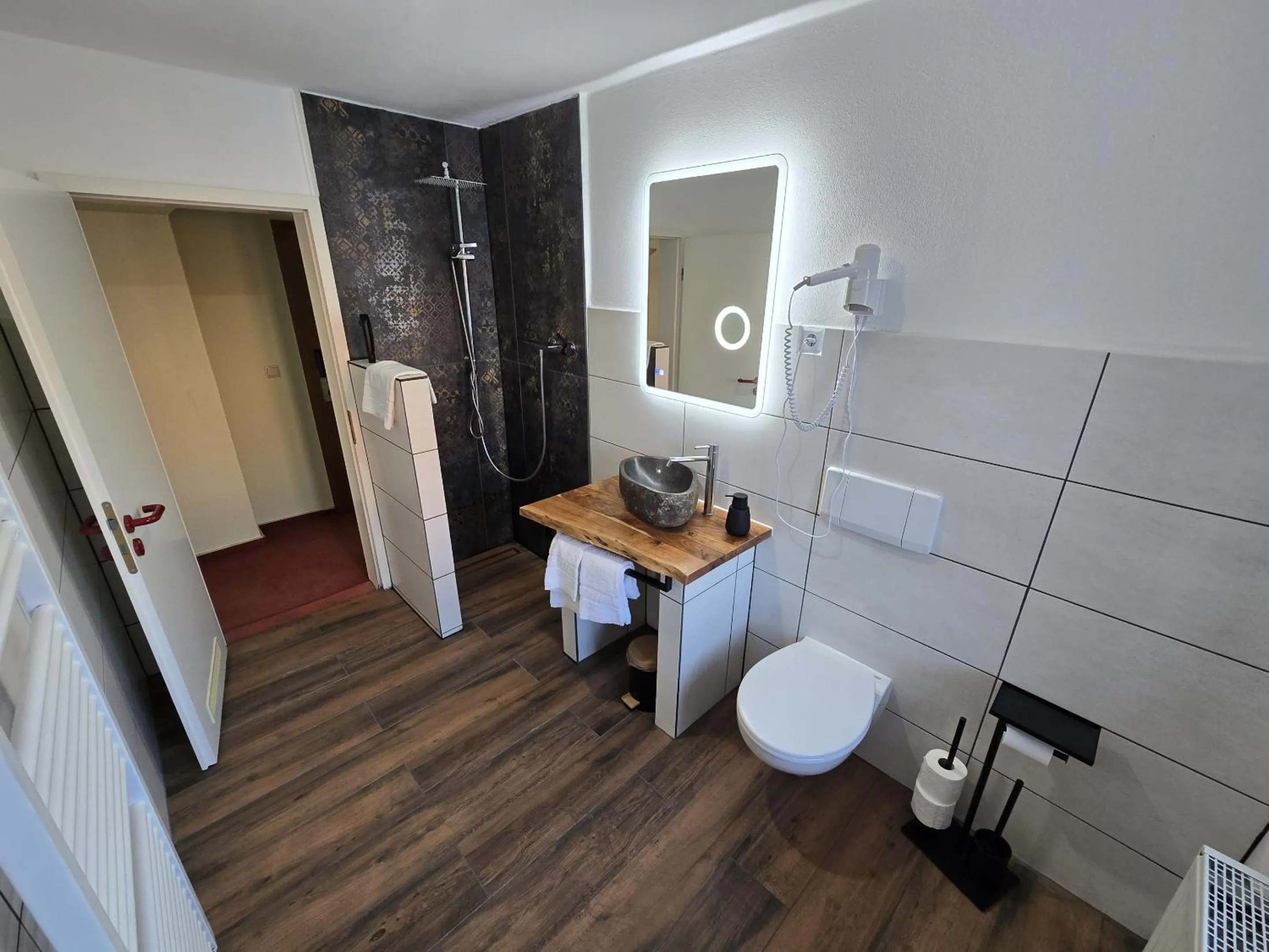 Bathroom in Hotel Zur Goldenen Sonne