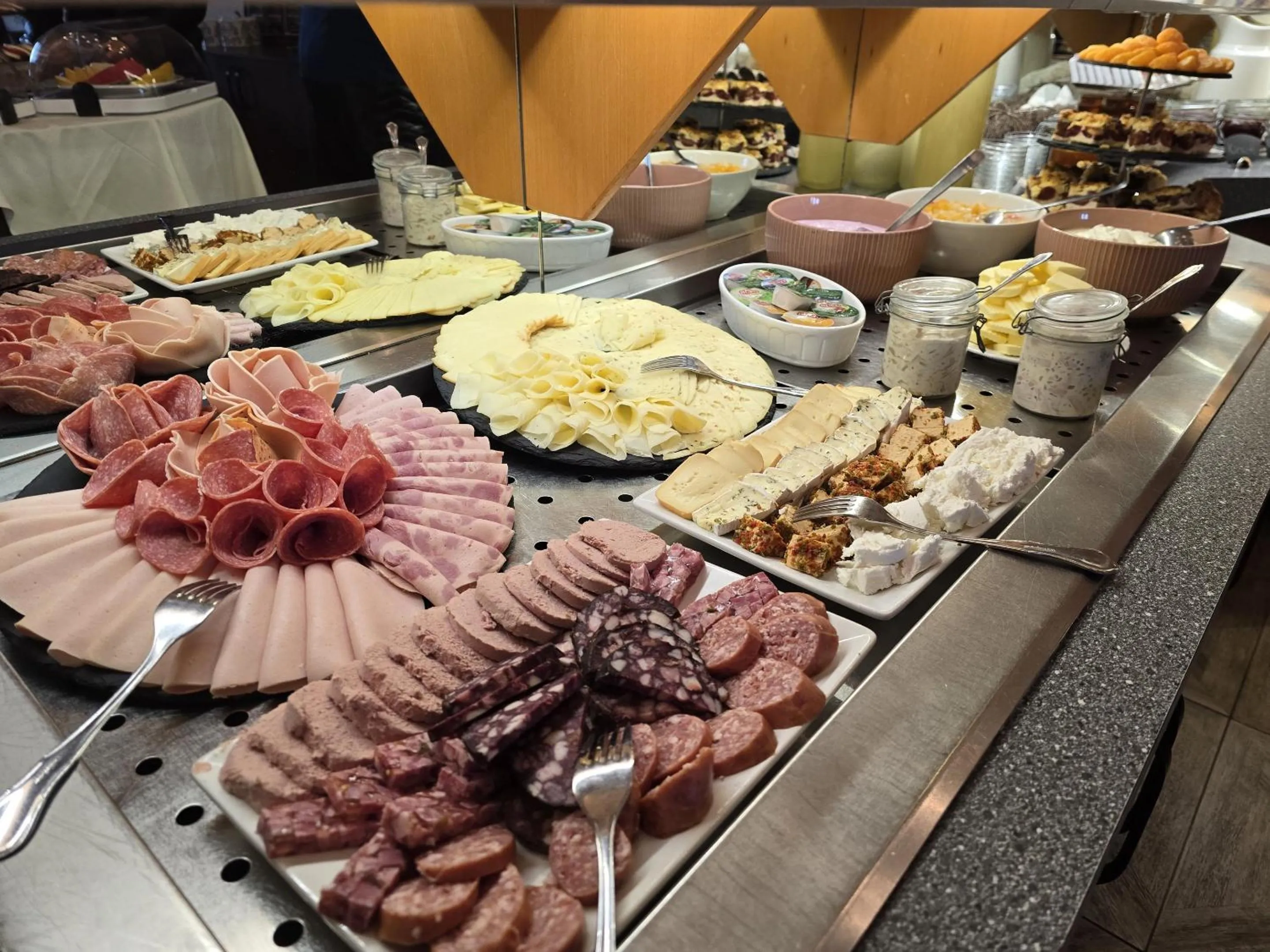 Breakfast in Hotel Zur Goldenen Sonne