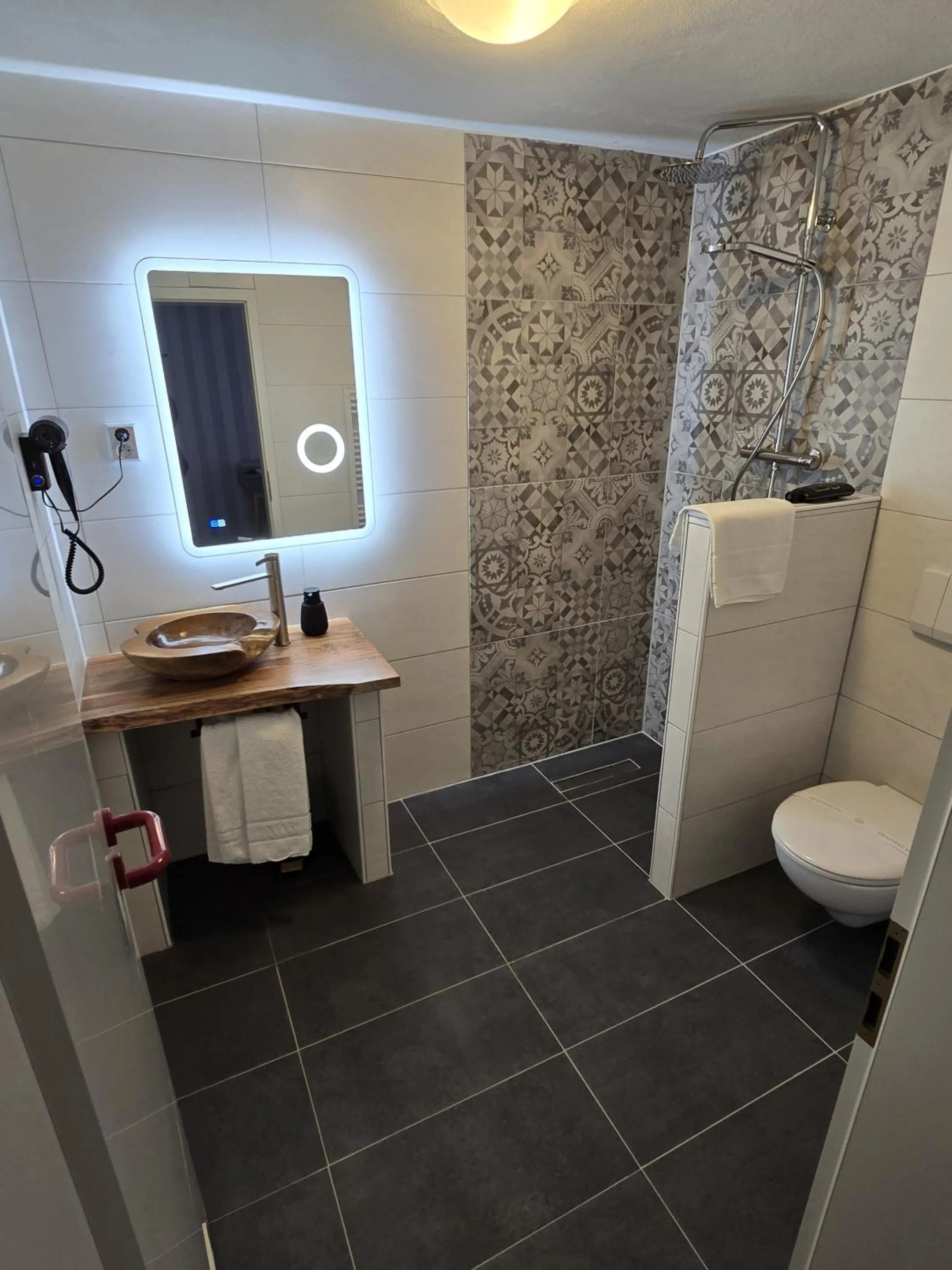 Bathroom in Hotel Zur Goldenen Sonne