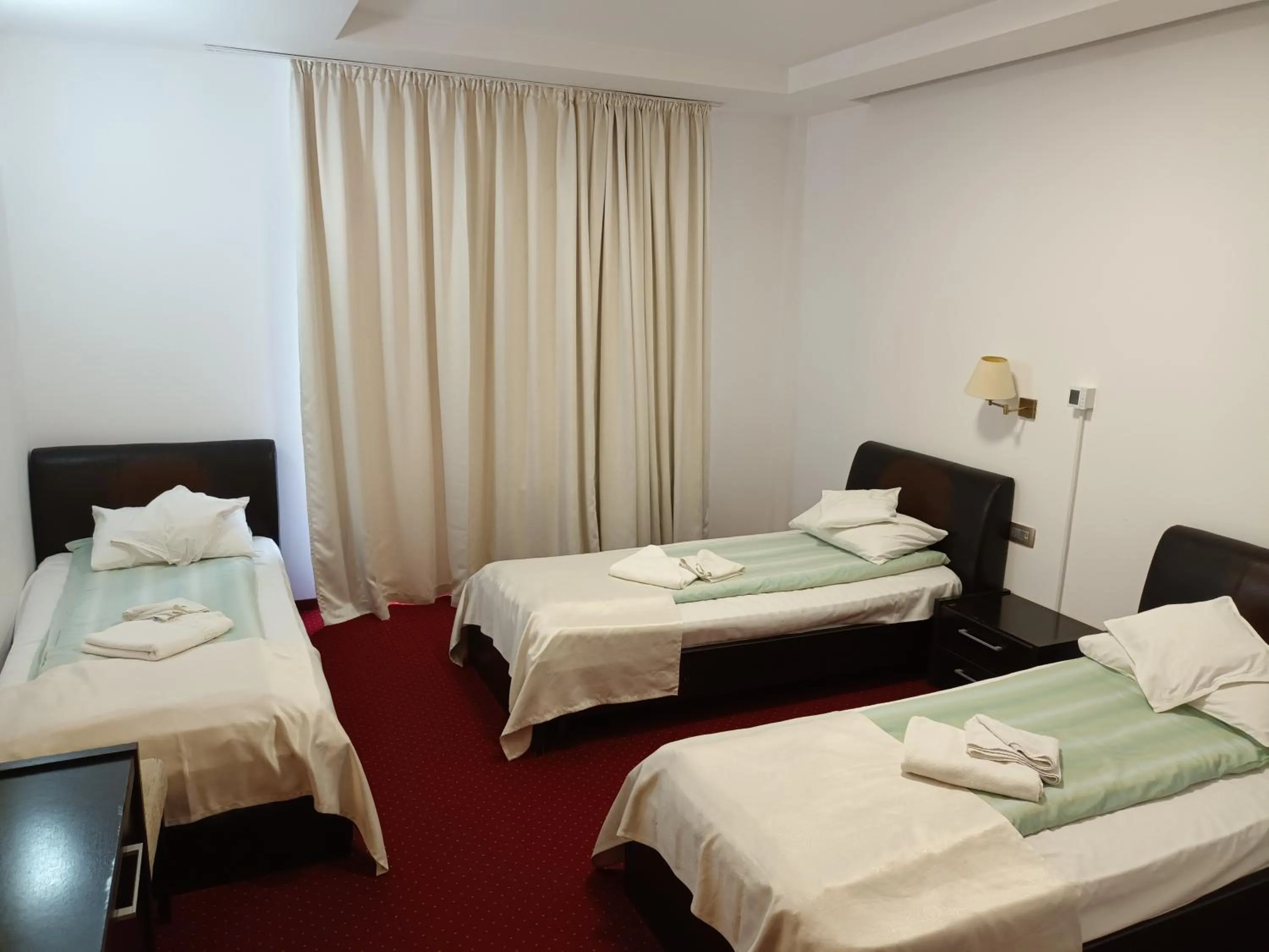 Bed in Hotel Transilvania Zalău