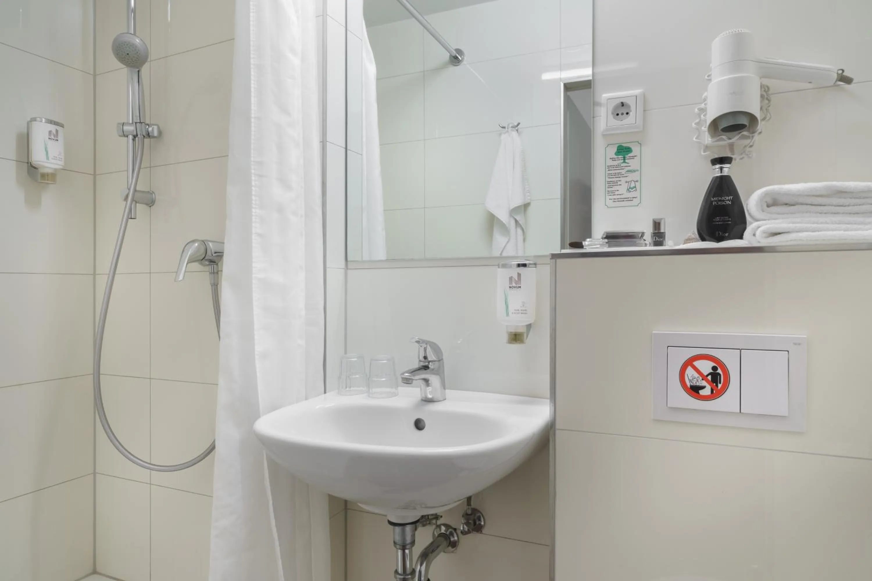 Toilet in Hotel Alster