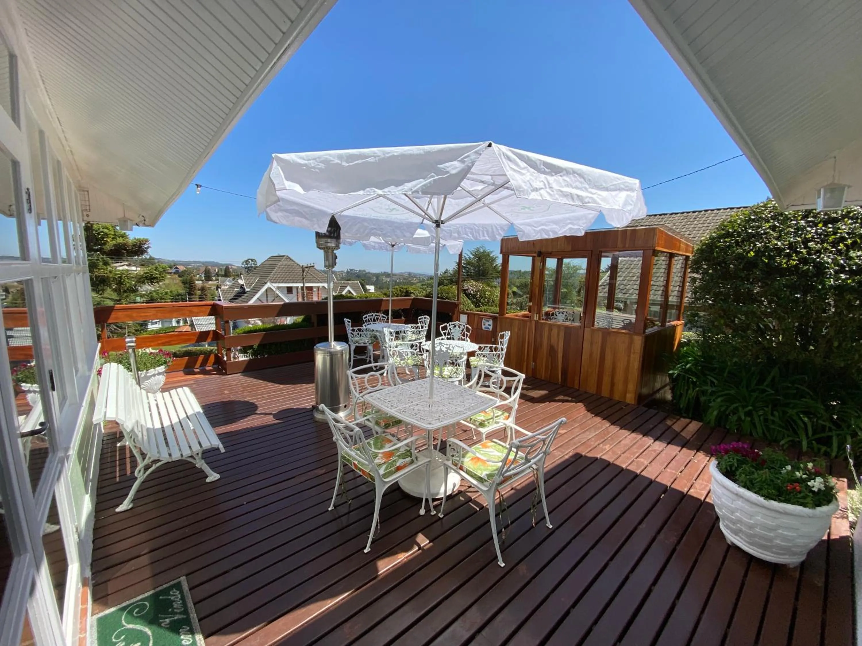 Patio in Pousada Chateau Colinas