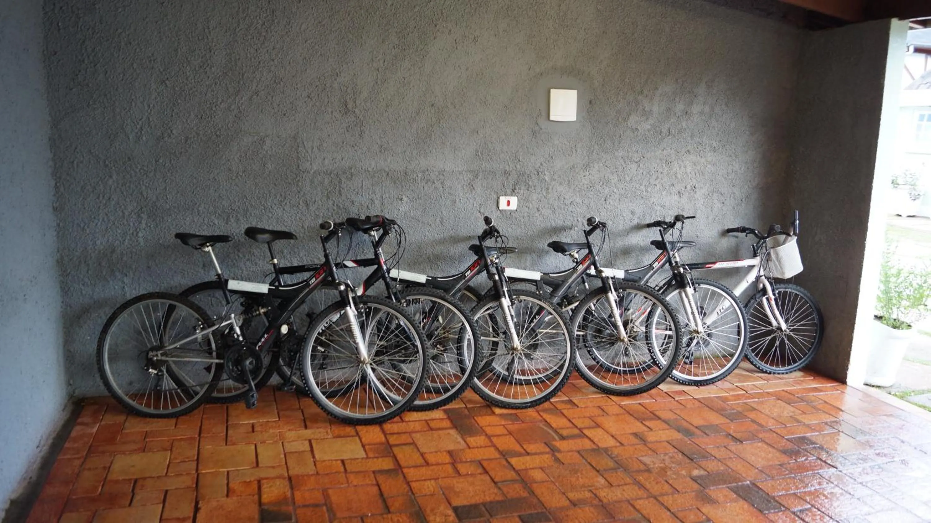 Cycling in Pousada Chateau Colinas