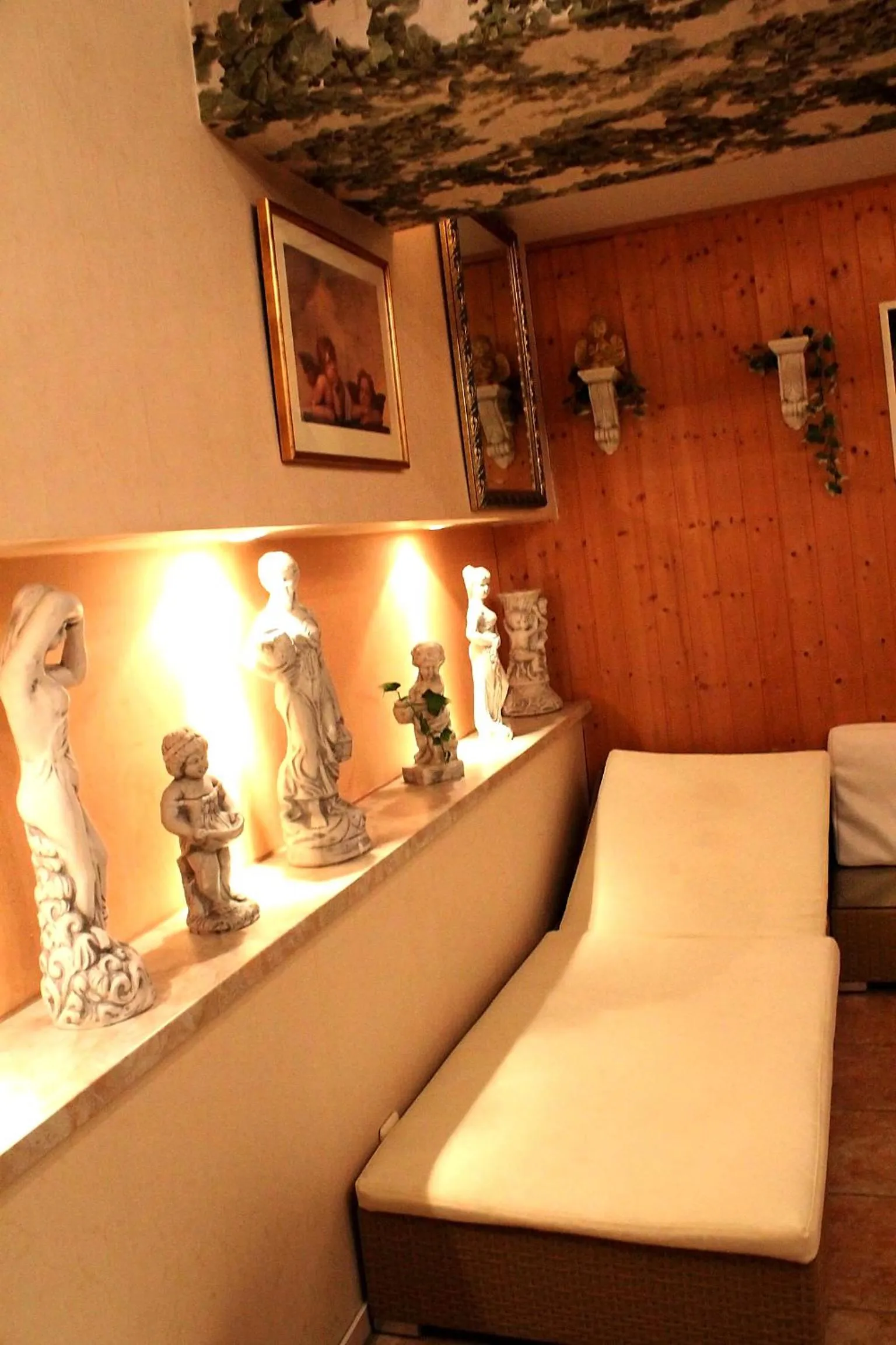 Seating area, Bed in Parkhotel Fischer