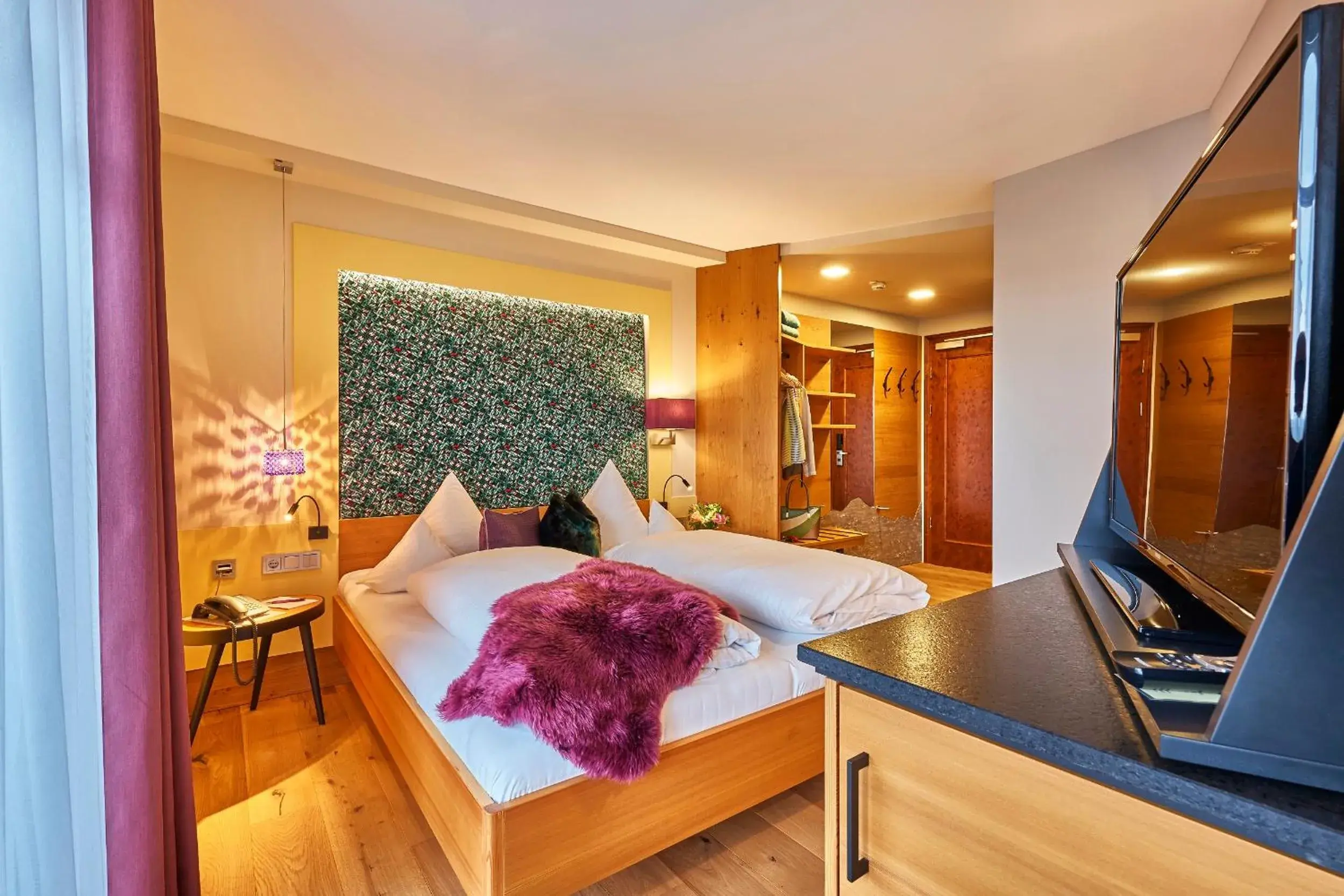 Large Double Room in Spirit & SPA Birkenhof am Elfenhain Large Double Room in Spirit & SPA Birkenhof am Elfenhain