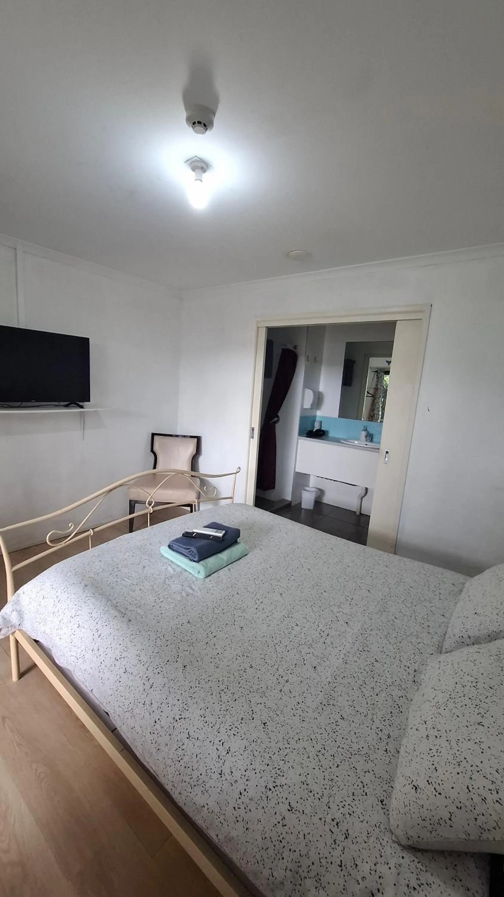 Bed in Hervey Bay Flashpackers