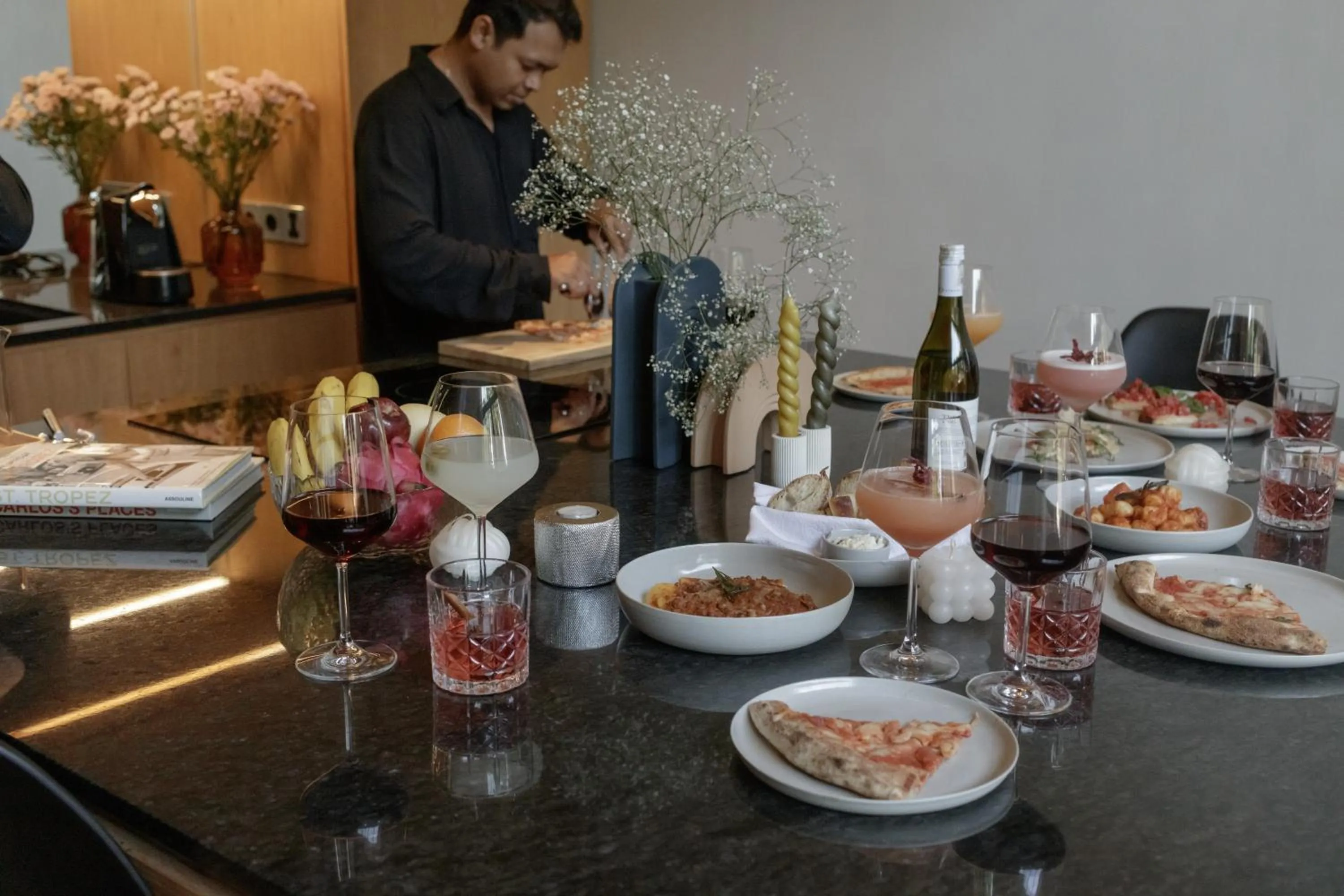 Dining area in OXO Townhouses Umalas