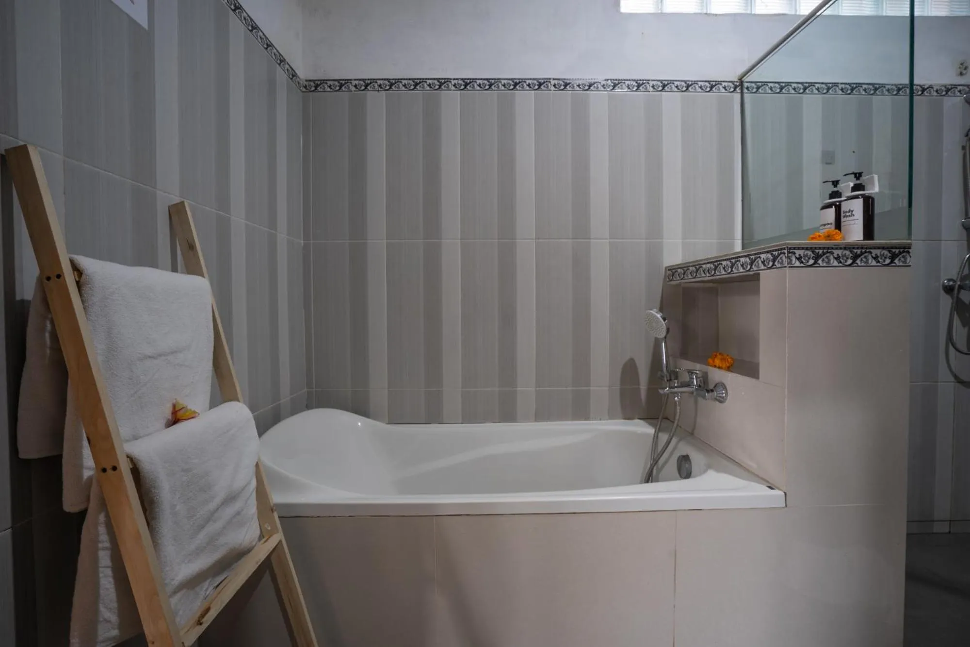 Bath in Budhi Ayu Villas and Cottages Ubud by Mahaputra