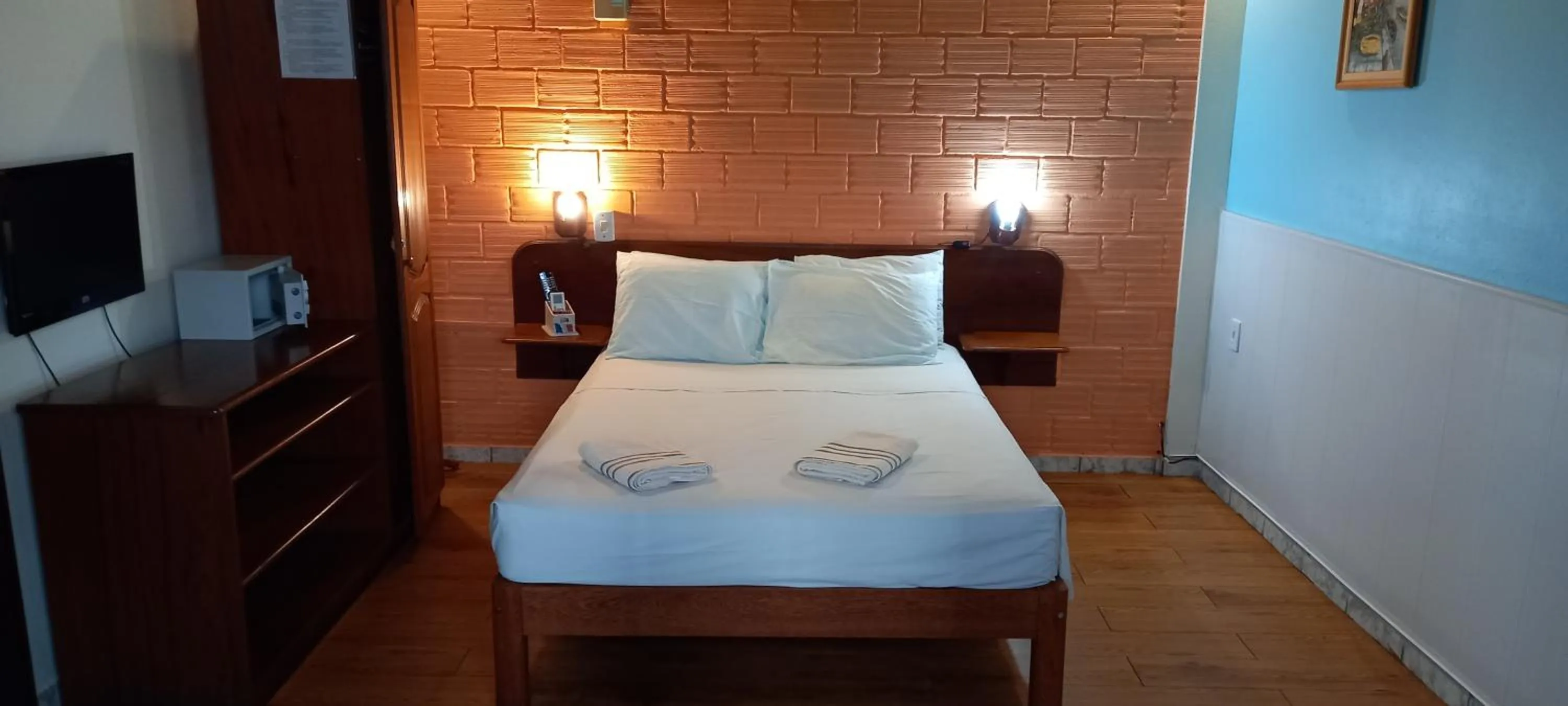 Bed in hotel le Massilia