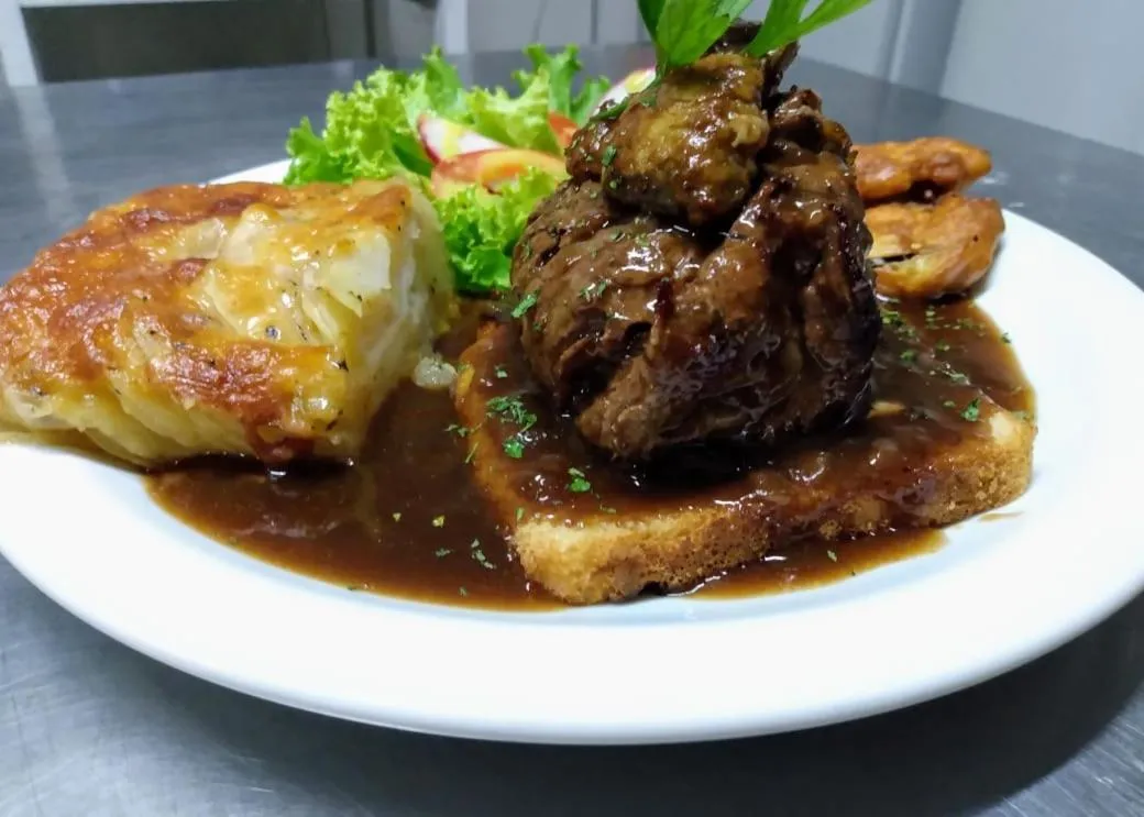 Restaurant/places to eat in hotel le Massilia