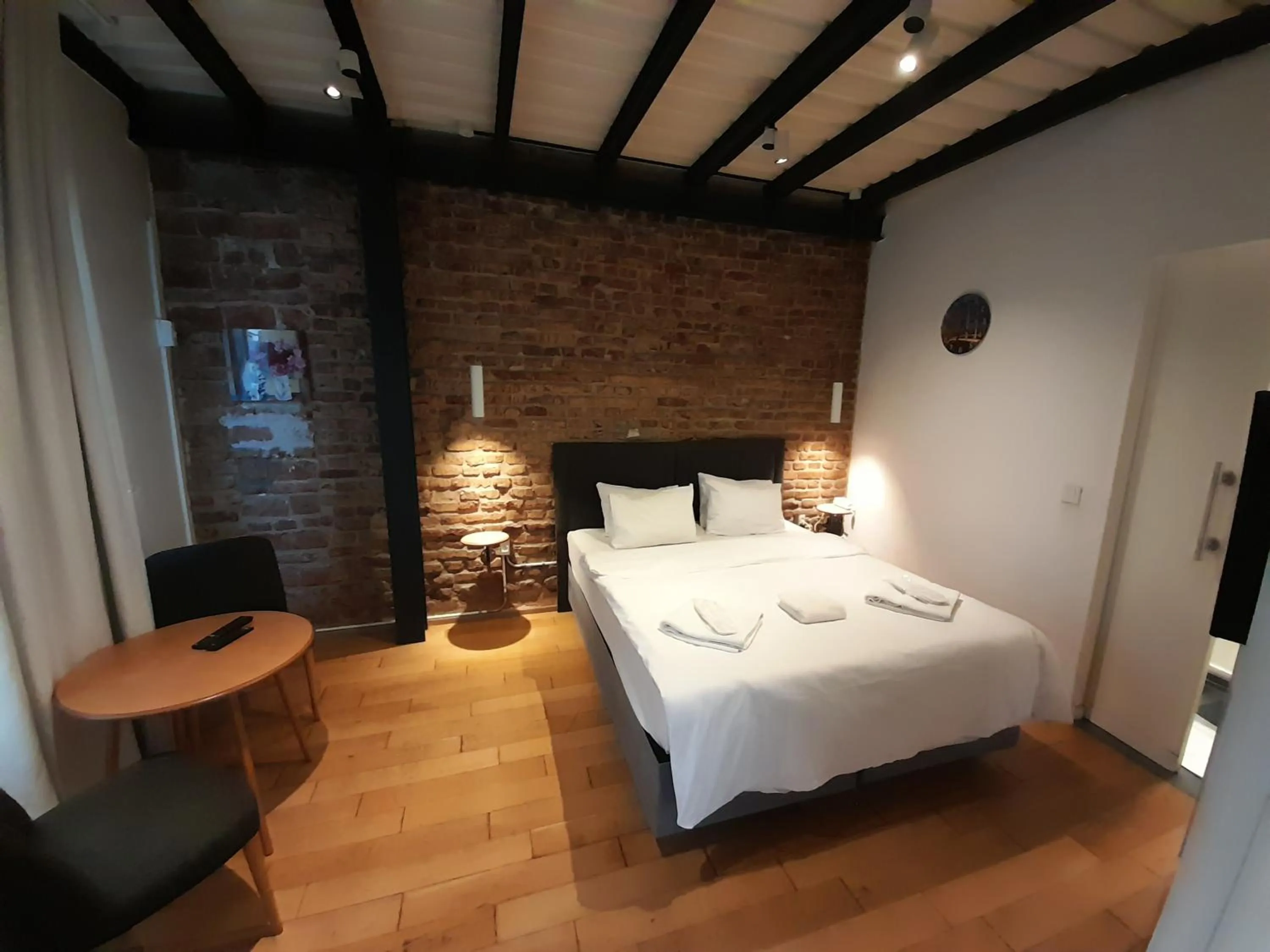 Bed in Taxim No18 Boutique Hotel