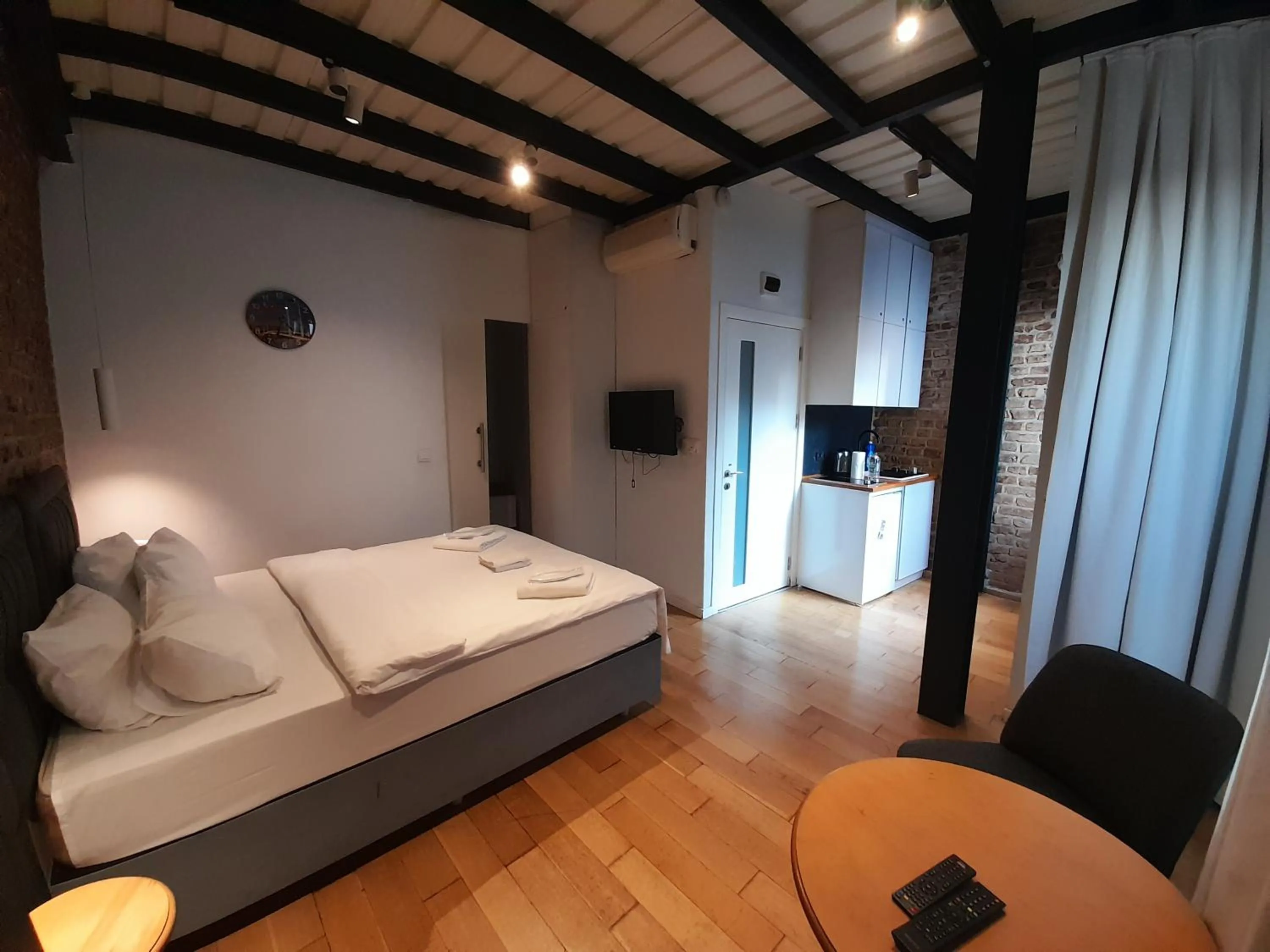 Bed in Taxim No18 Boutique Hotel