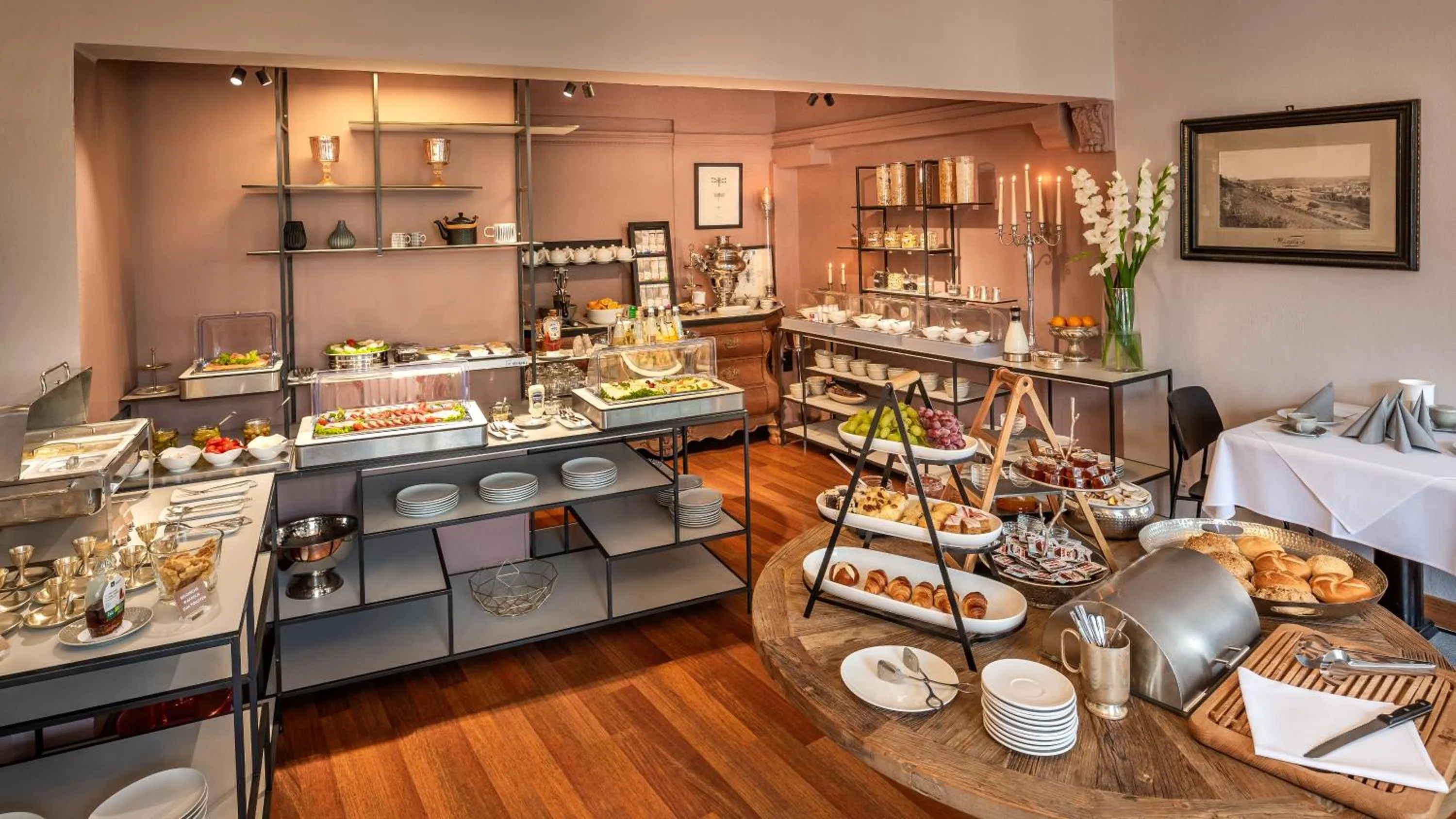 Food and drinks in Hotel Würzburger Hof ****