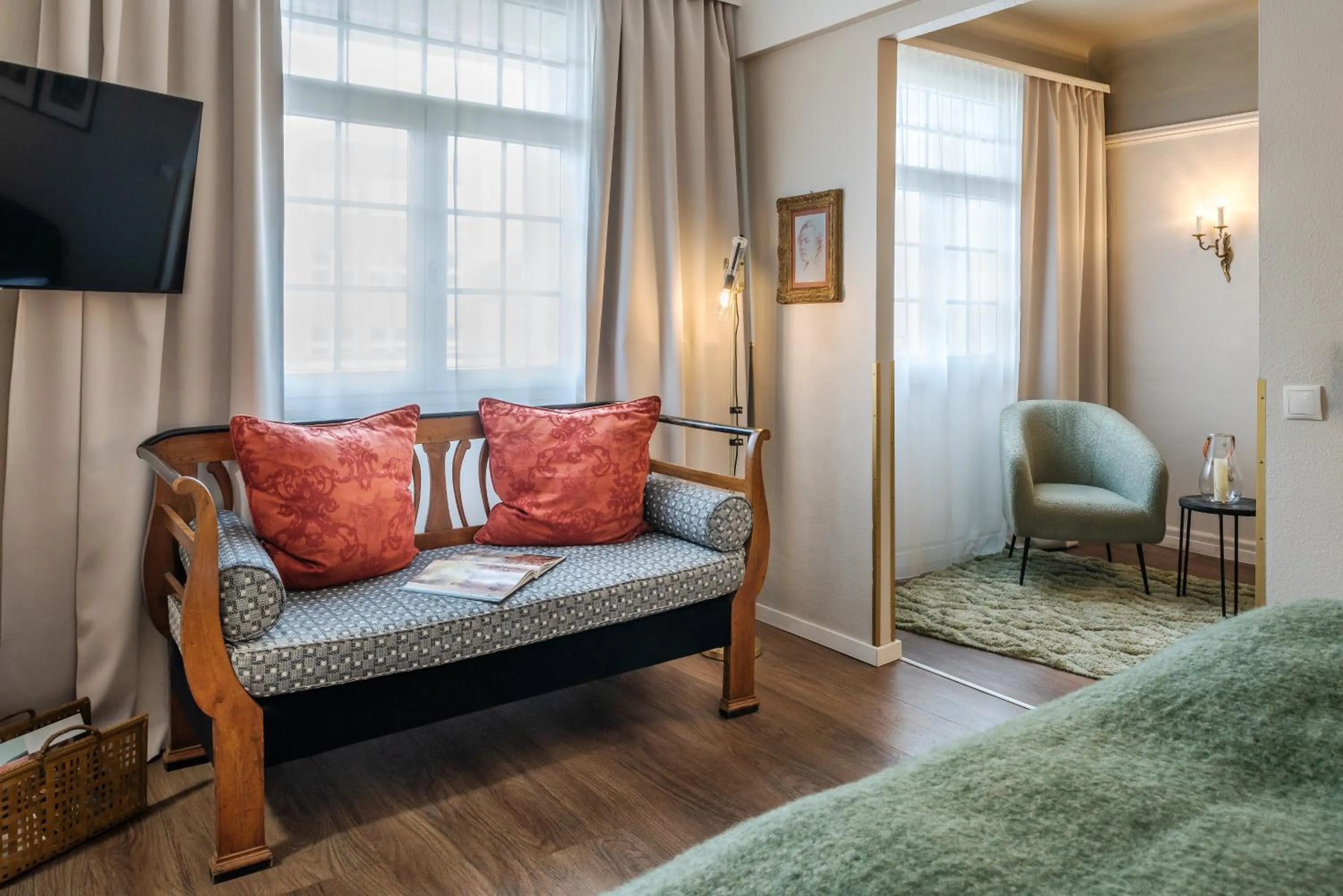 TV and multimedia, Bed in Hotel Würzburger Hof ****