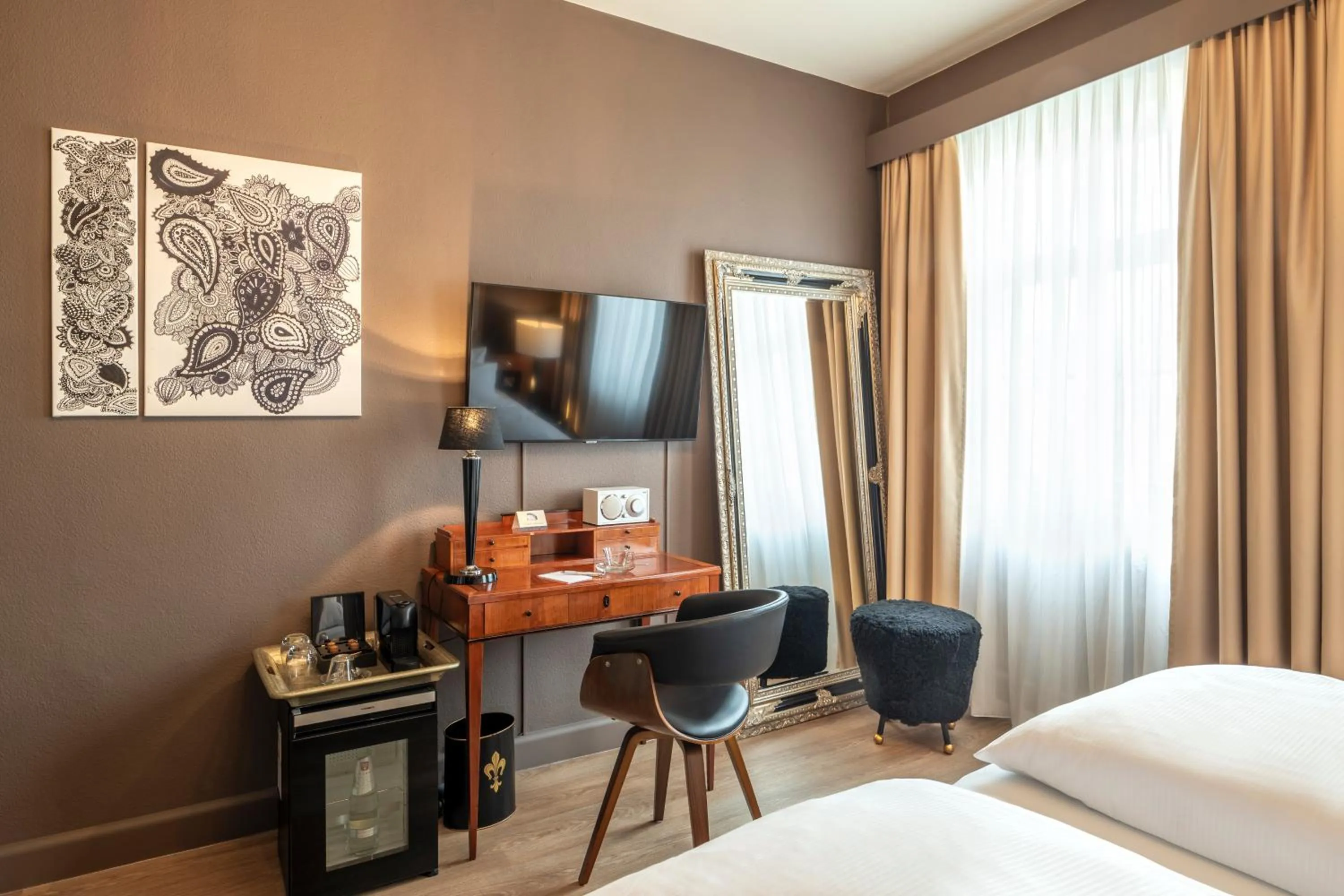 Bed in Hotel Würzburger Hof ****