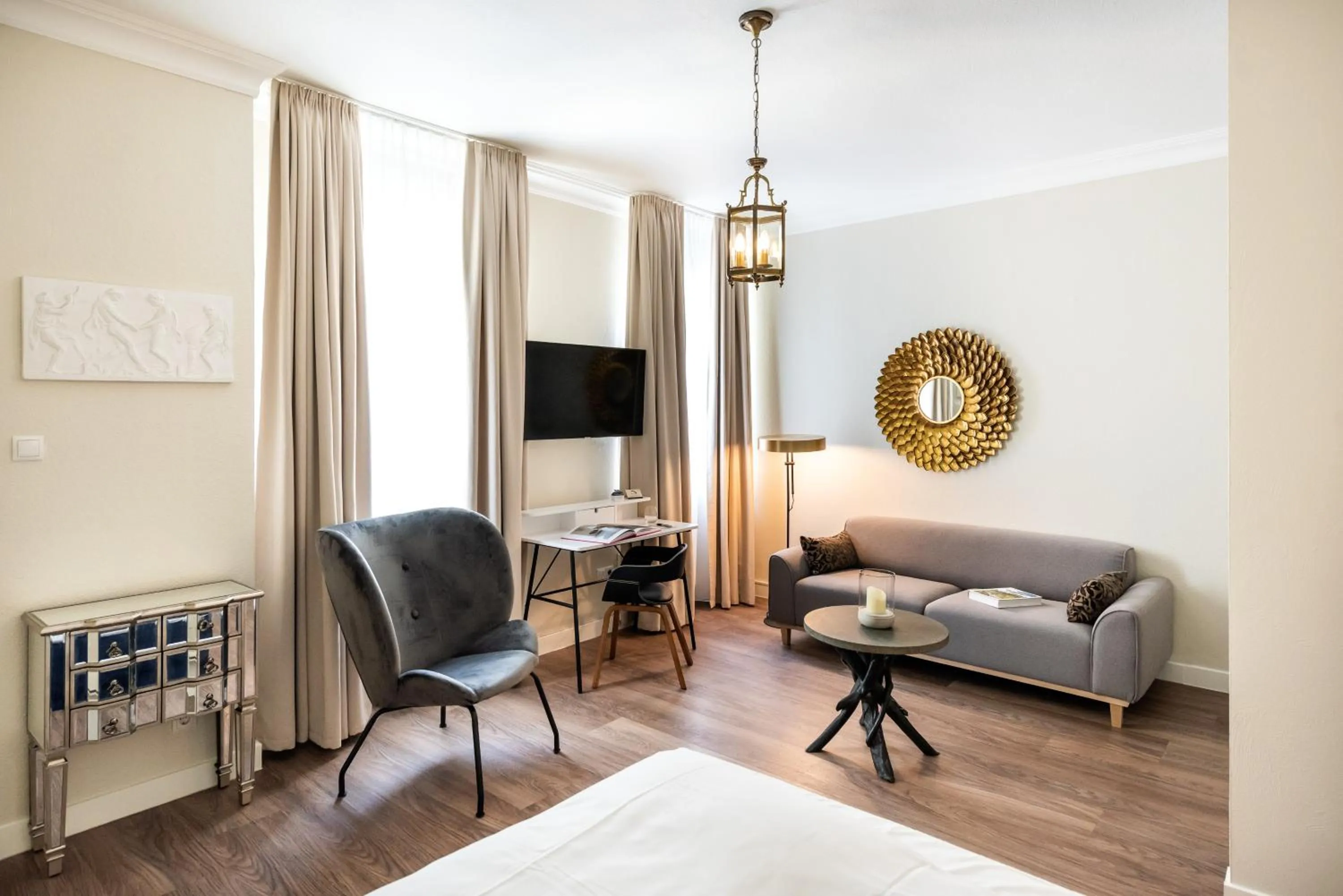 TV and multimedia, Bed in Hotel Würzburger Hof ****