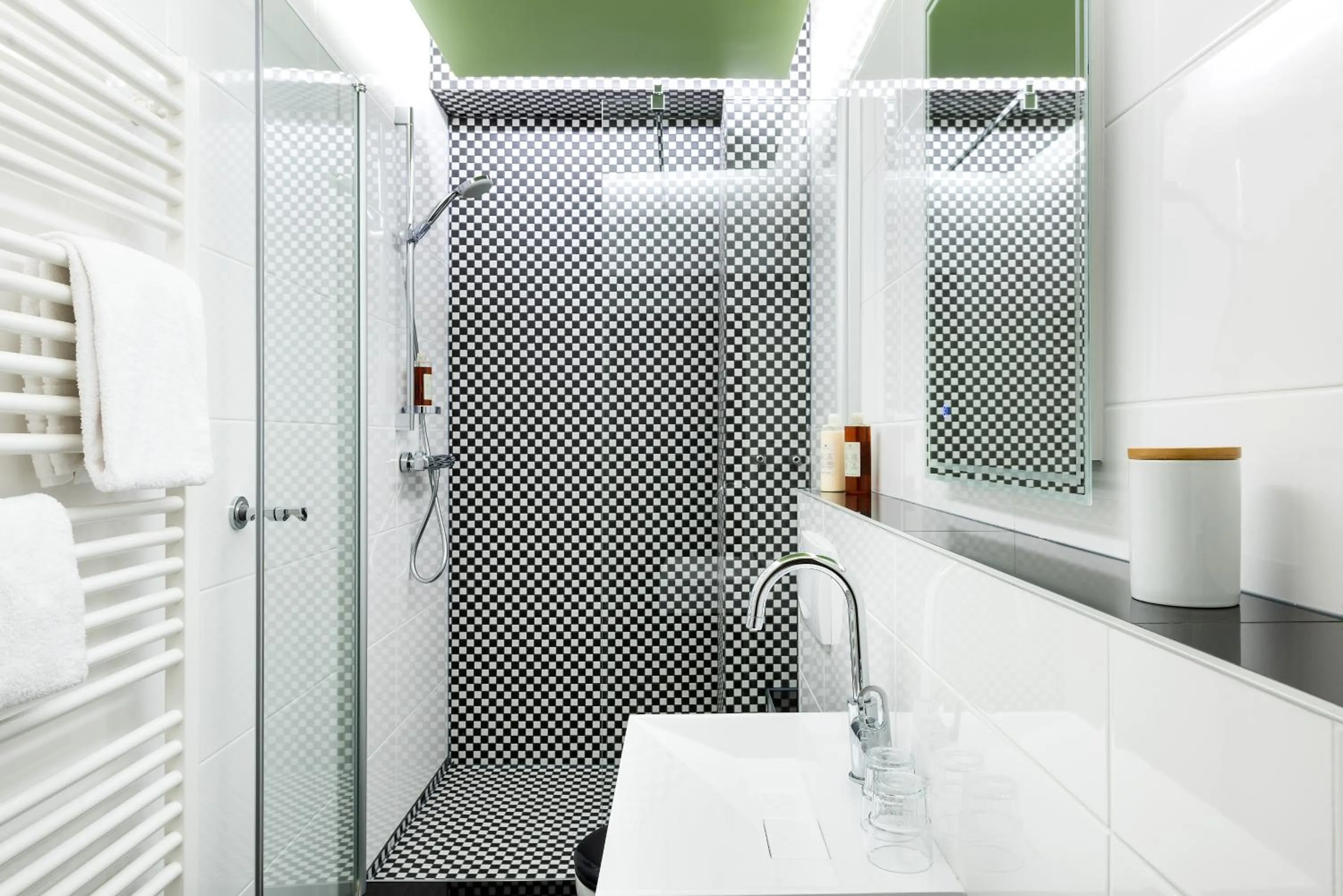 Shower in Hotel Würzburger Hof ****