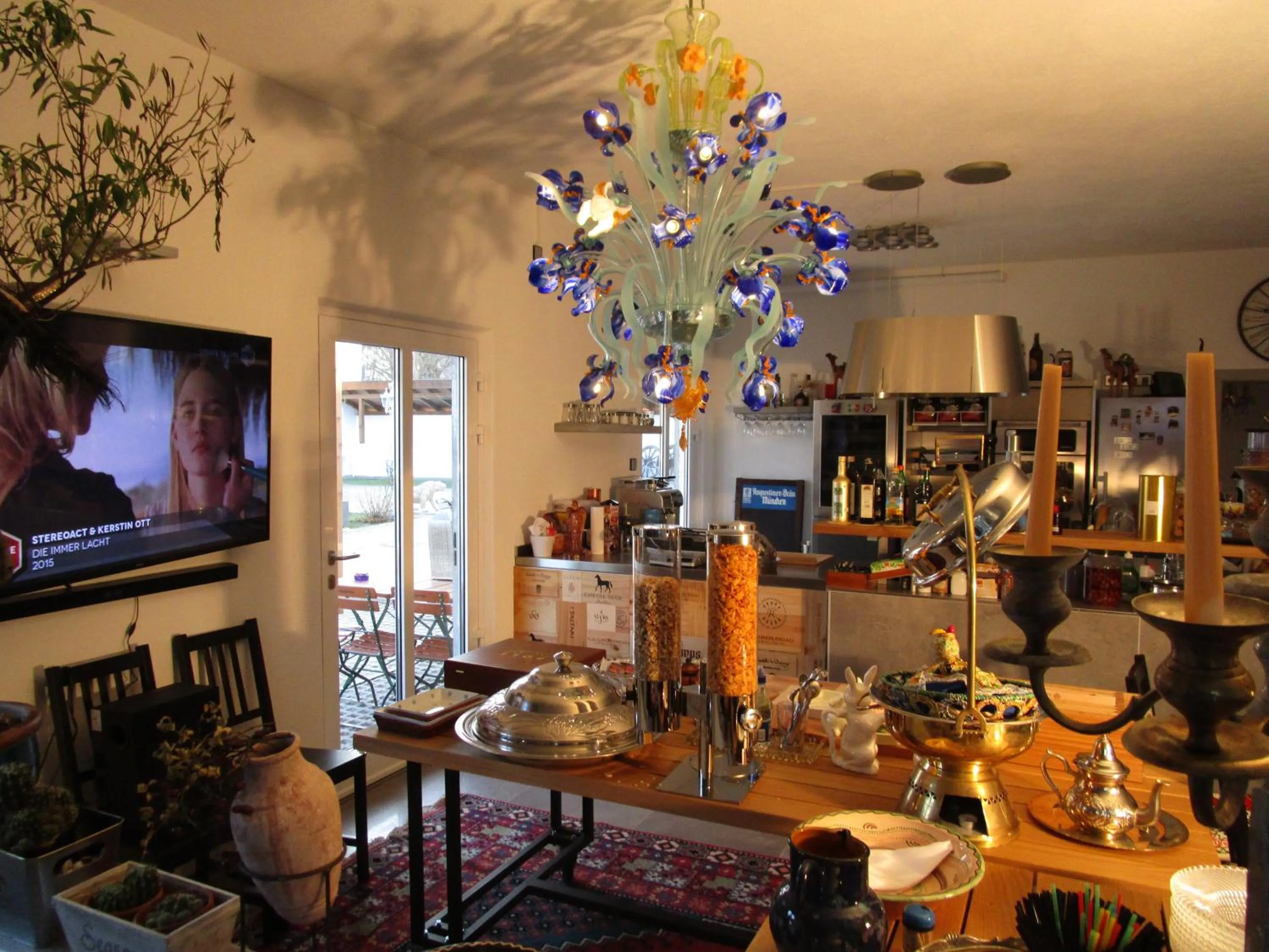 Day in Chalet Valley