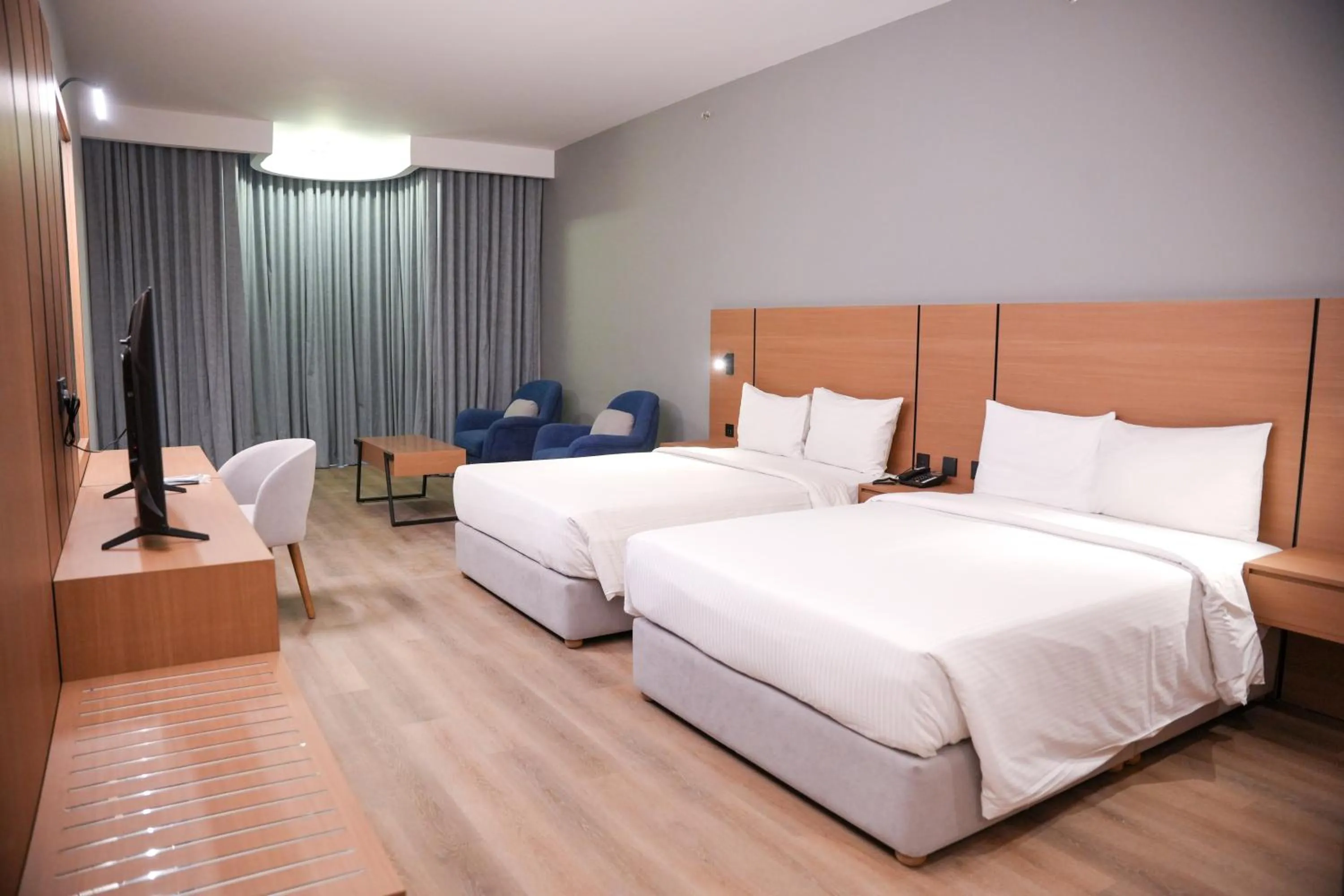 Bedroom, Bed in Grand Continental Hotel