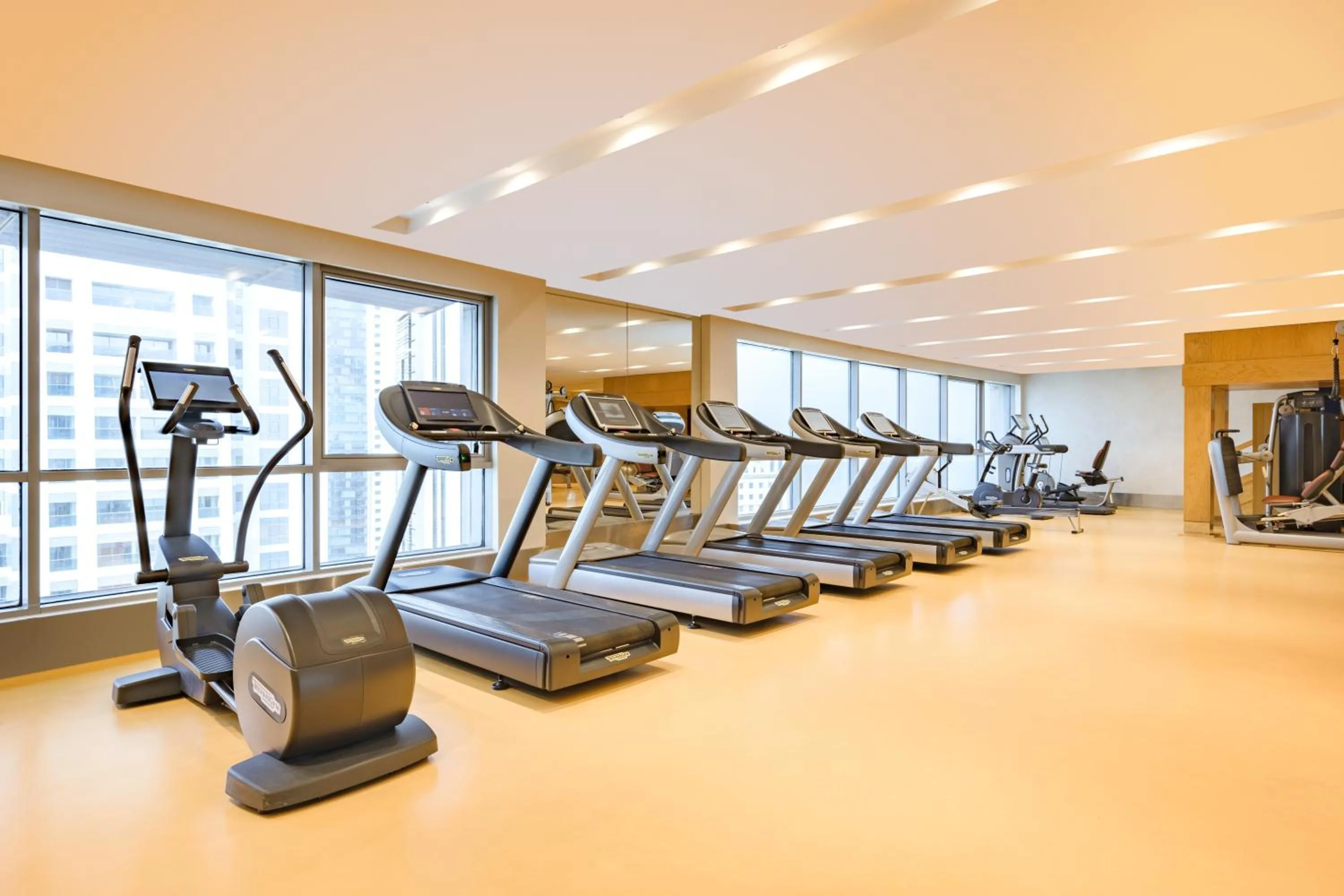 Fitness centre/facilities in Qabila Westbay Hotel
