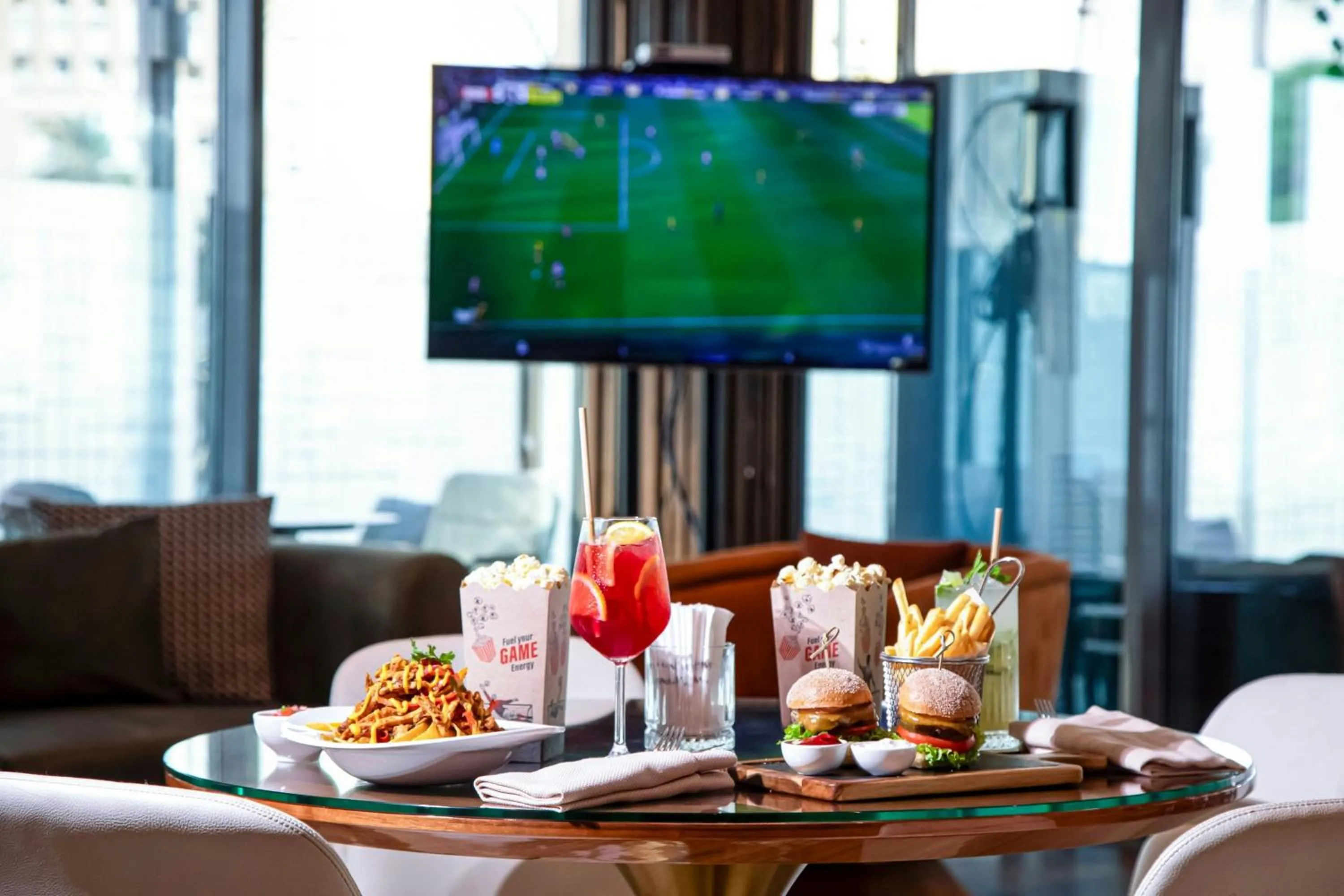 Restaurant/places to eat in Qabila Westbay Hotel