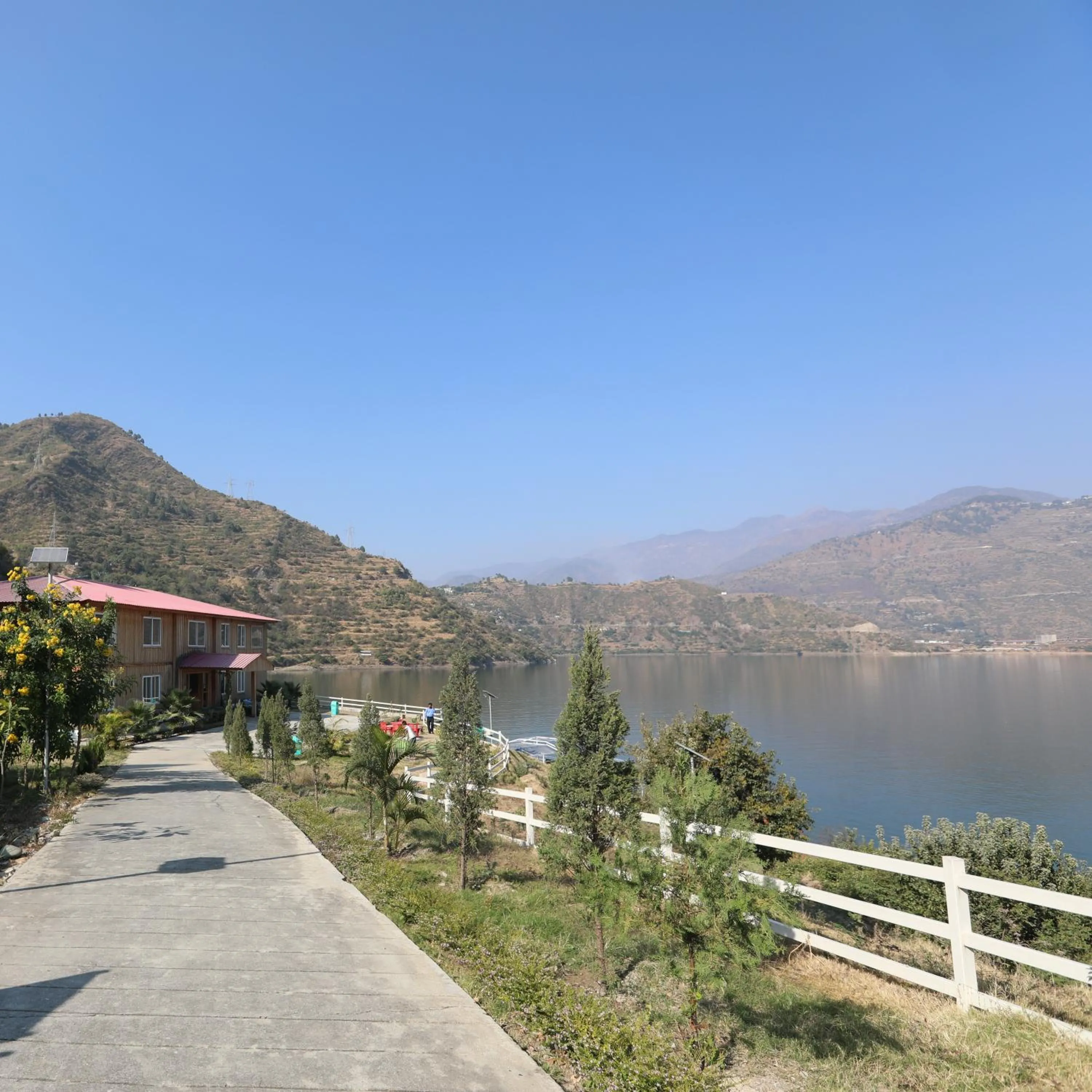 Lake view in Le ROI Floating Huts & Eco Rooms Tehri