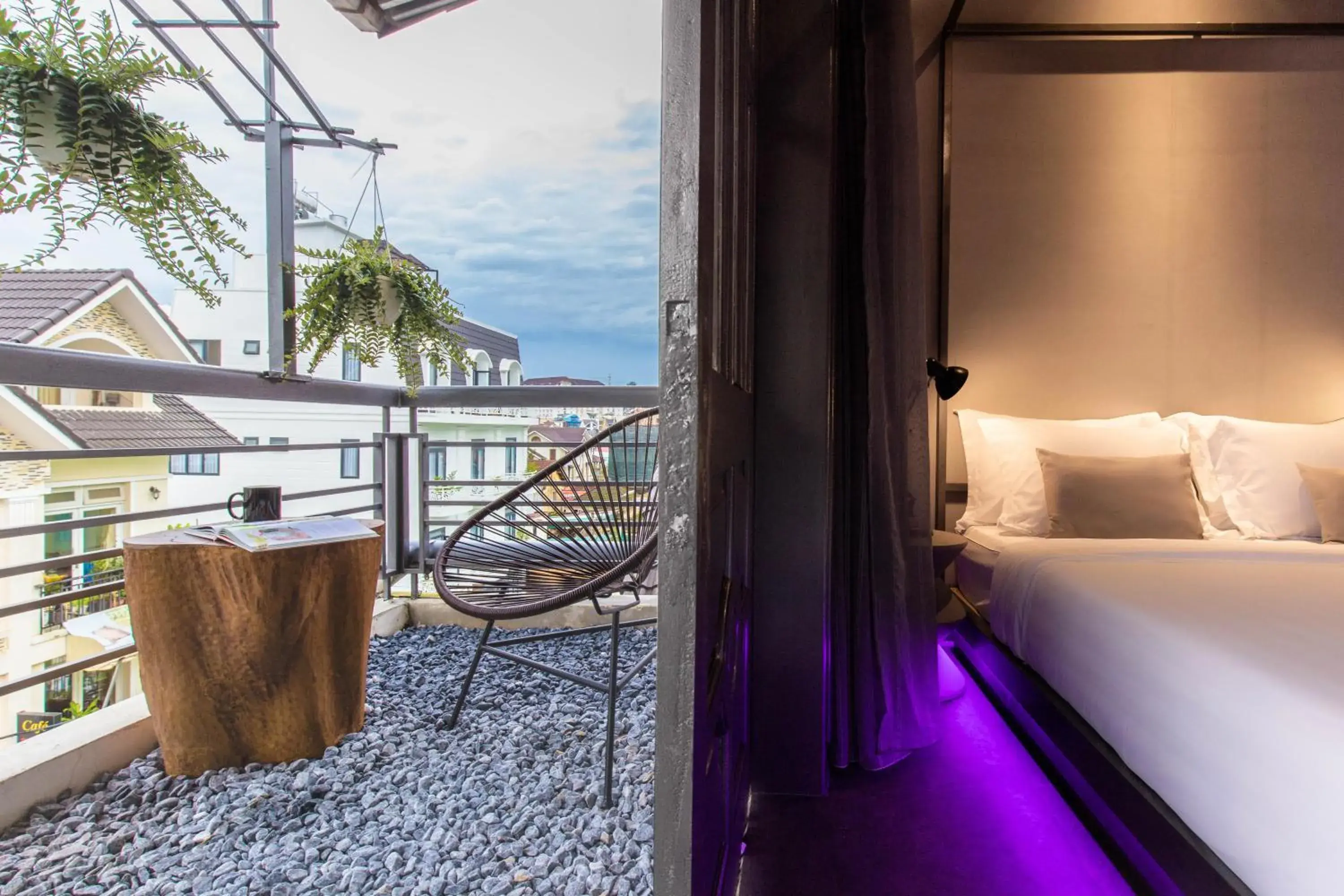 Studio with Balcony in Blue Fingers KRoom Dalat Studio with Balcony in Blue Fingers KRoom Dalat