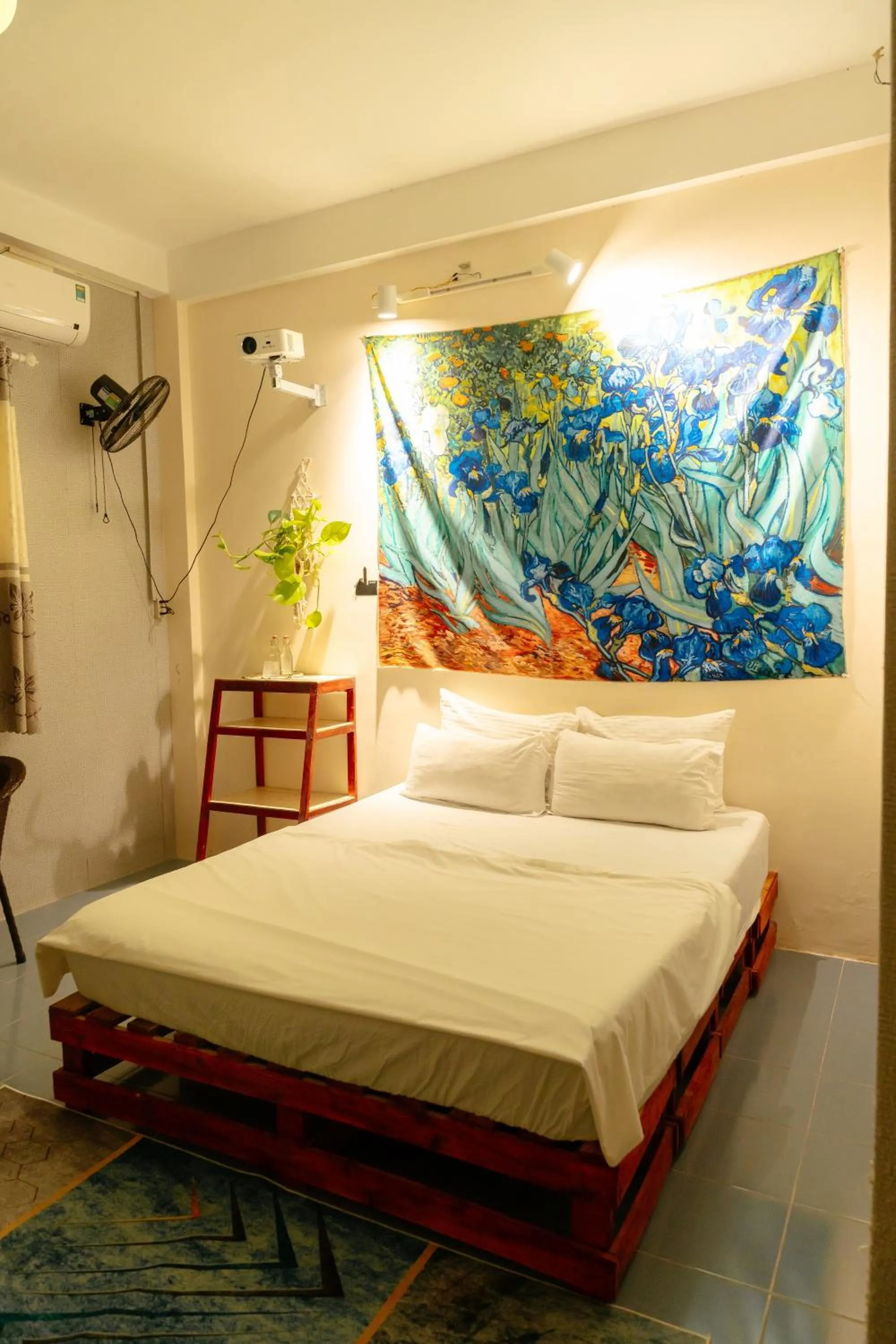 Bedroom, Bed in Bụi Hostel - Ferry to Rạch Giá