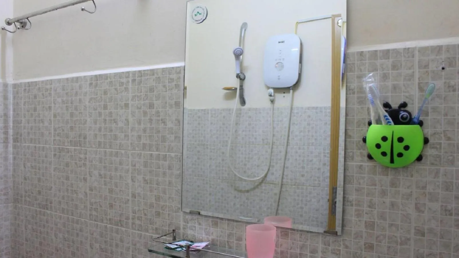 Shower in Bụi Hostel - Ferry to Rạch Giá