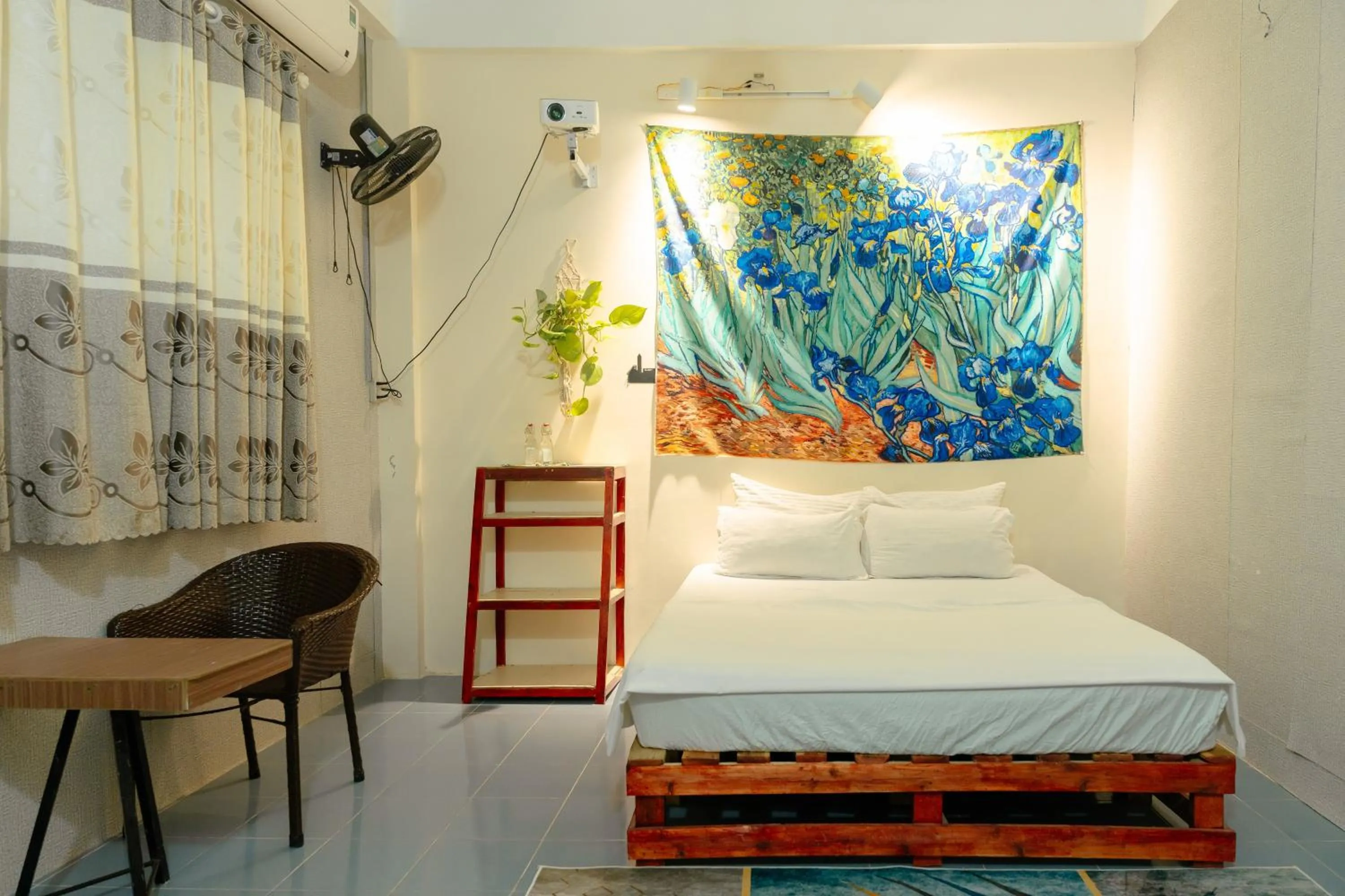 Bedroom, Bed in Bụi Hostel - Ferry to Rạch Giá