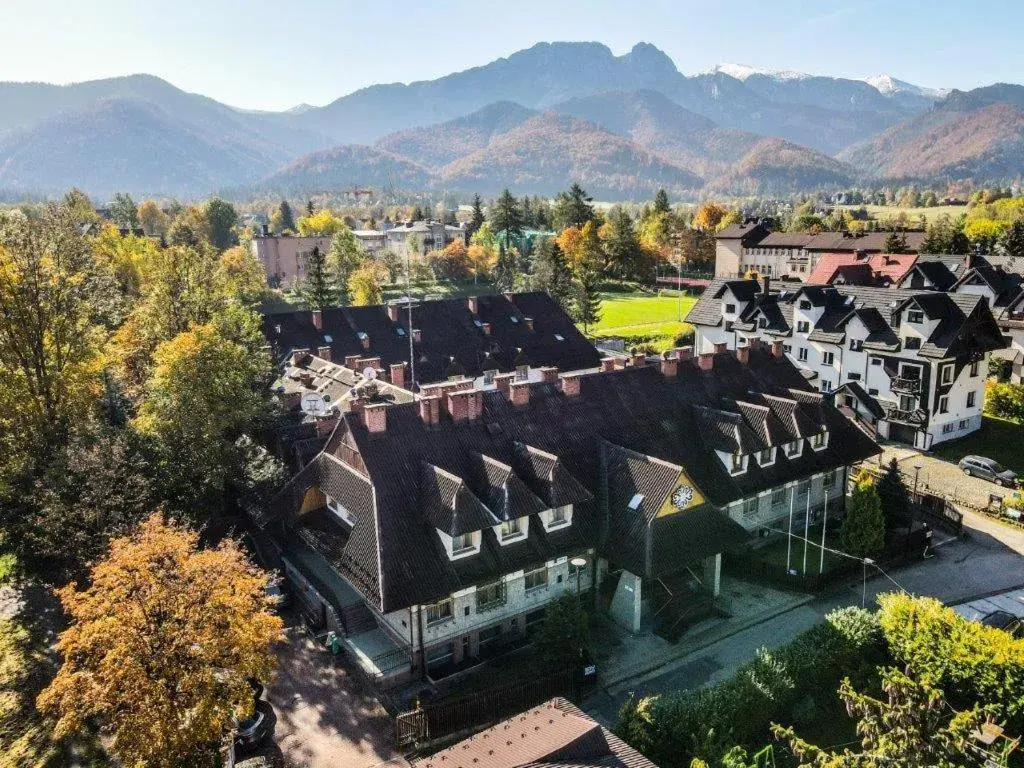 Ośrodek Konferencyjno-Wypoczynkowy "Parzenica" w Zakopanem Ośrodek Konferencyjno-Wypoczynkowy "Parzenica" w Zakopanem