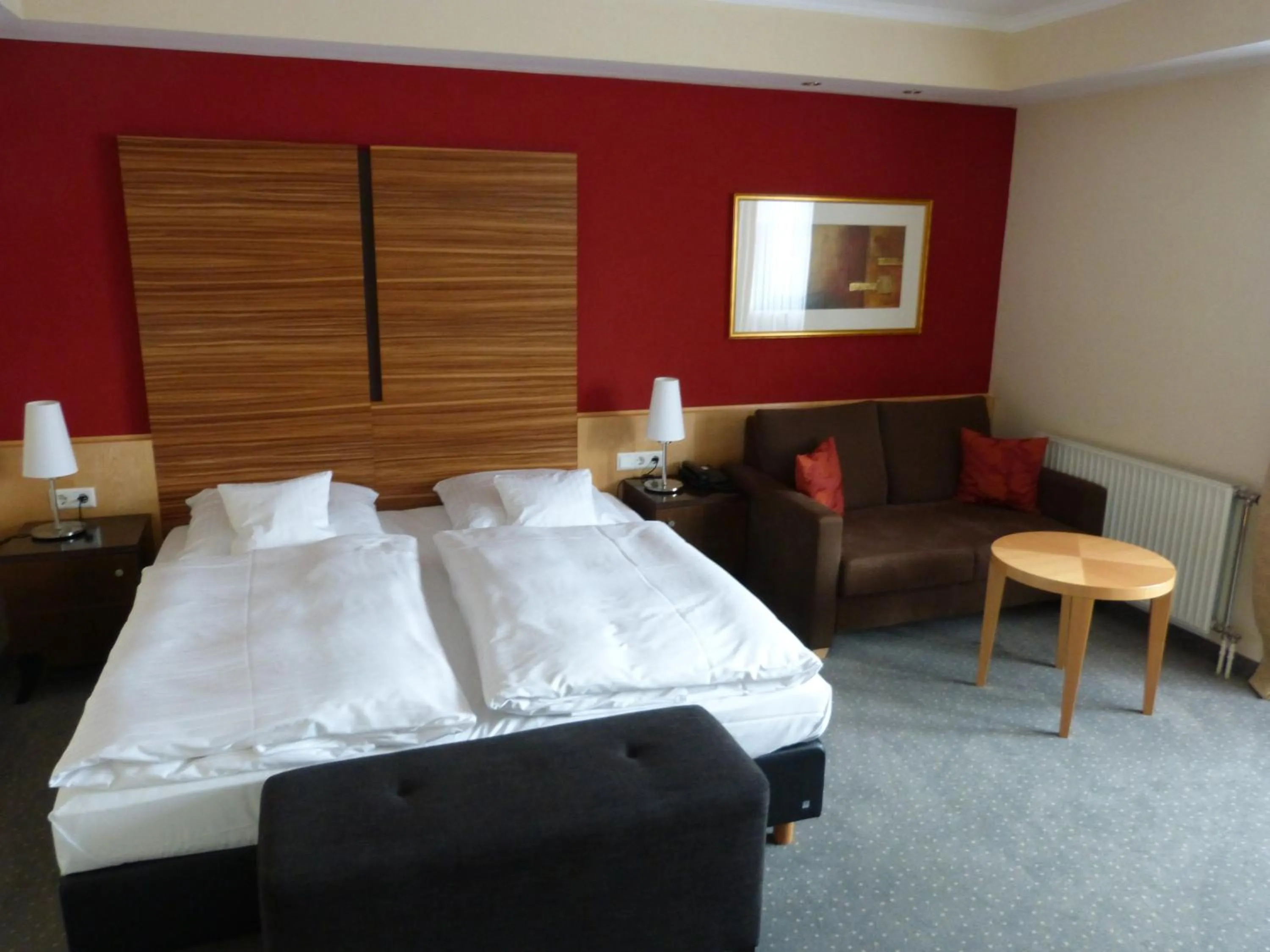 Photo of the whole room, Bed in Hotel Roshop