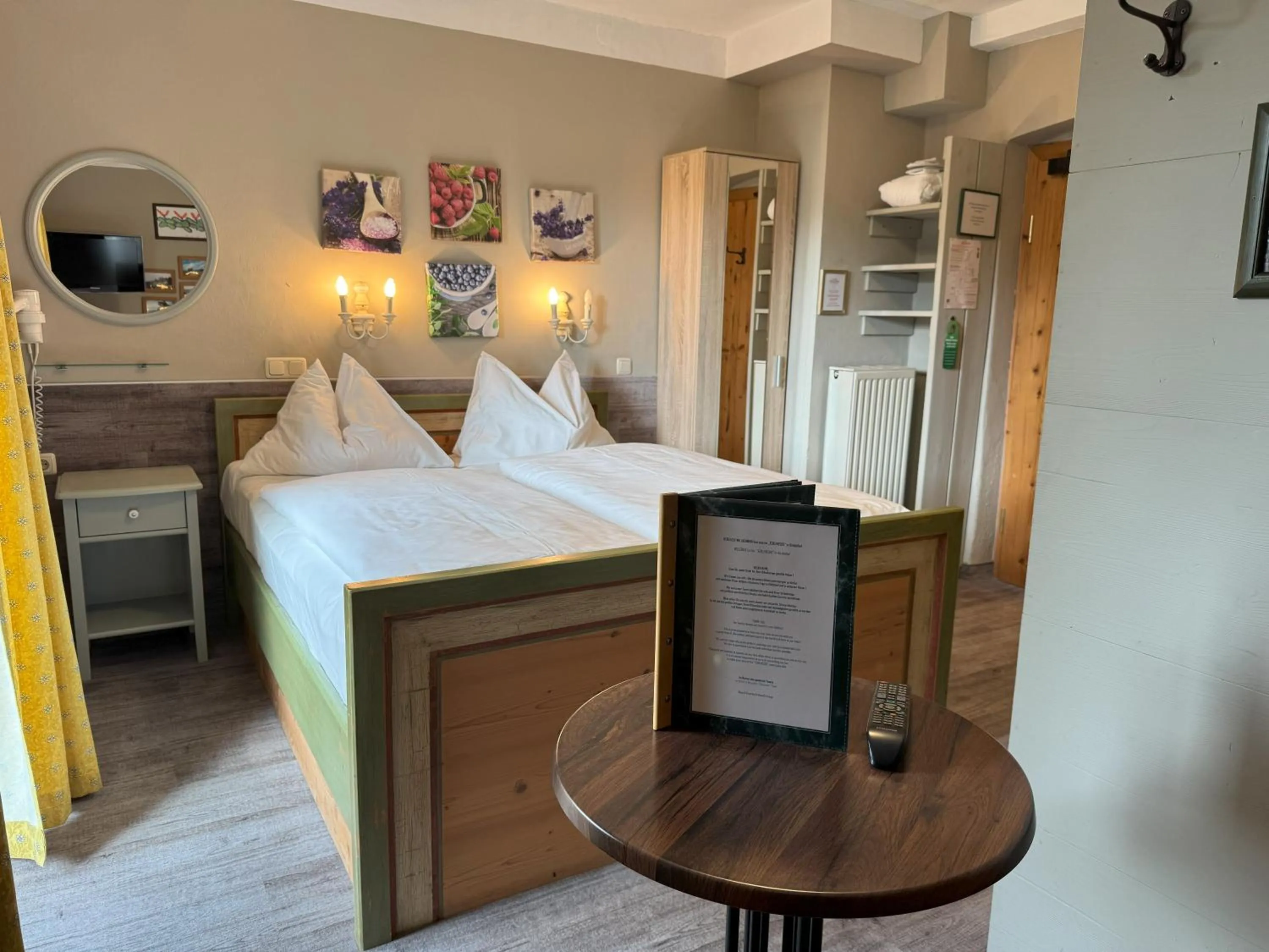 Photo of the whole room, Bed in Hotel Edelweiss Kitzbühel