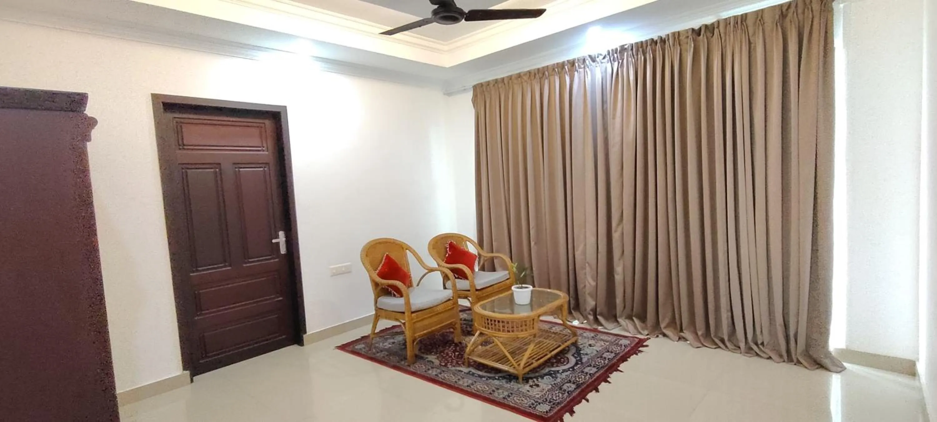 Living room in Palm Beach Resort, Alleppey