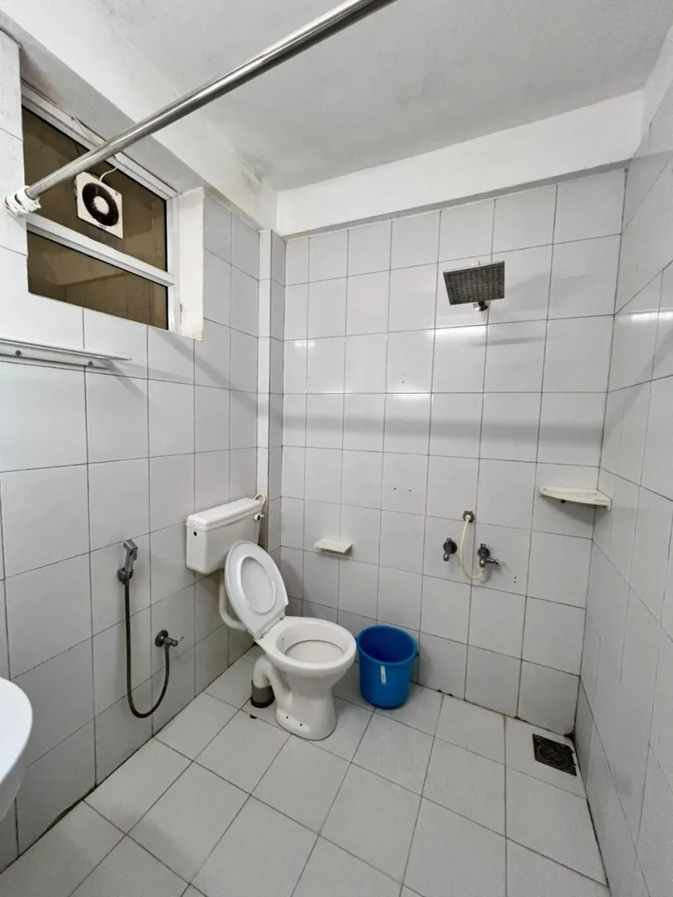 Bathroom in Palm Beach Resort, Alleppey