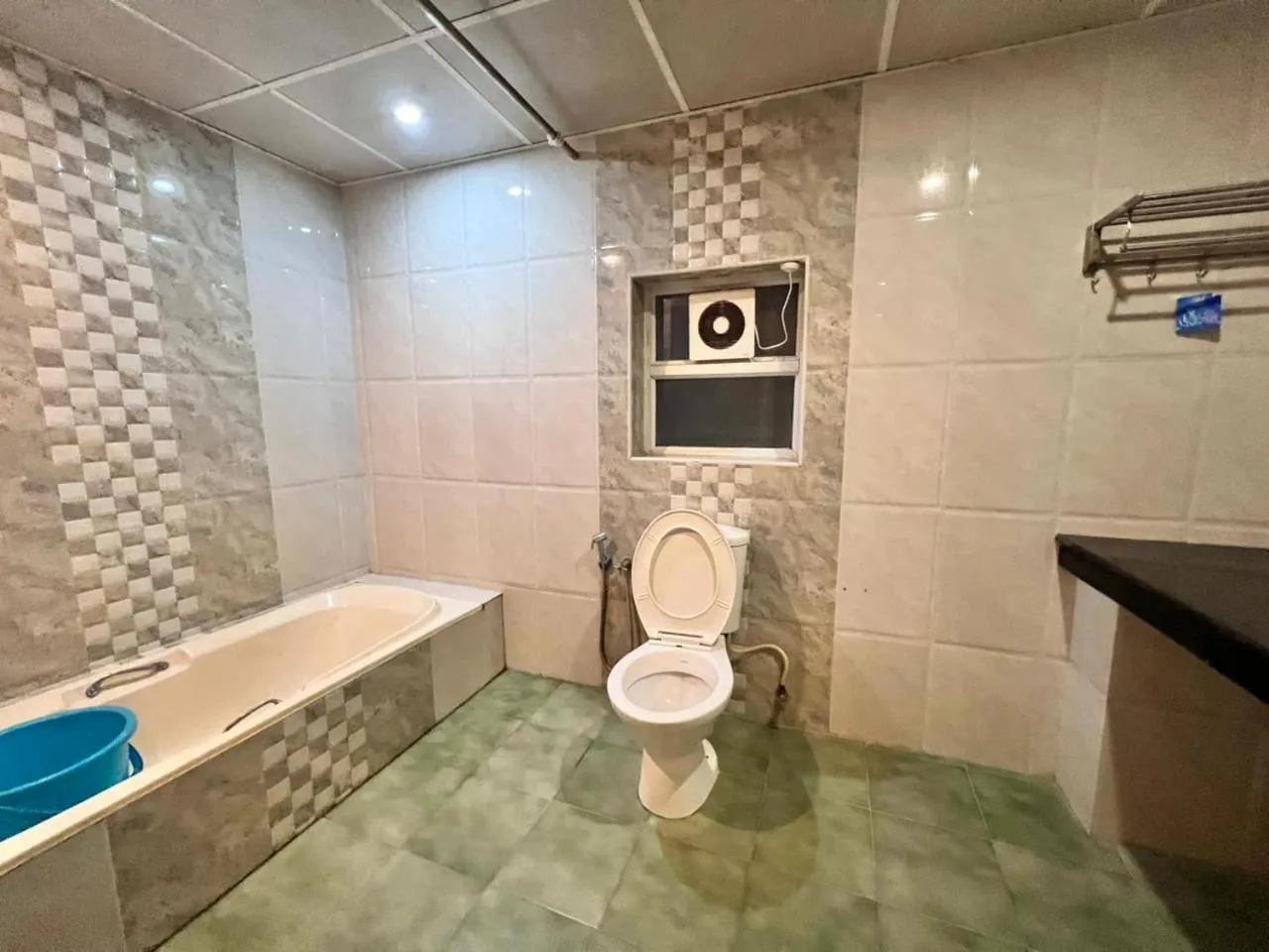 Bathroom in Palm Beach Resort, Alleppey