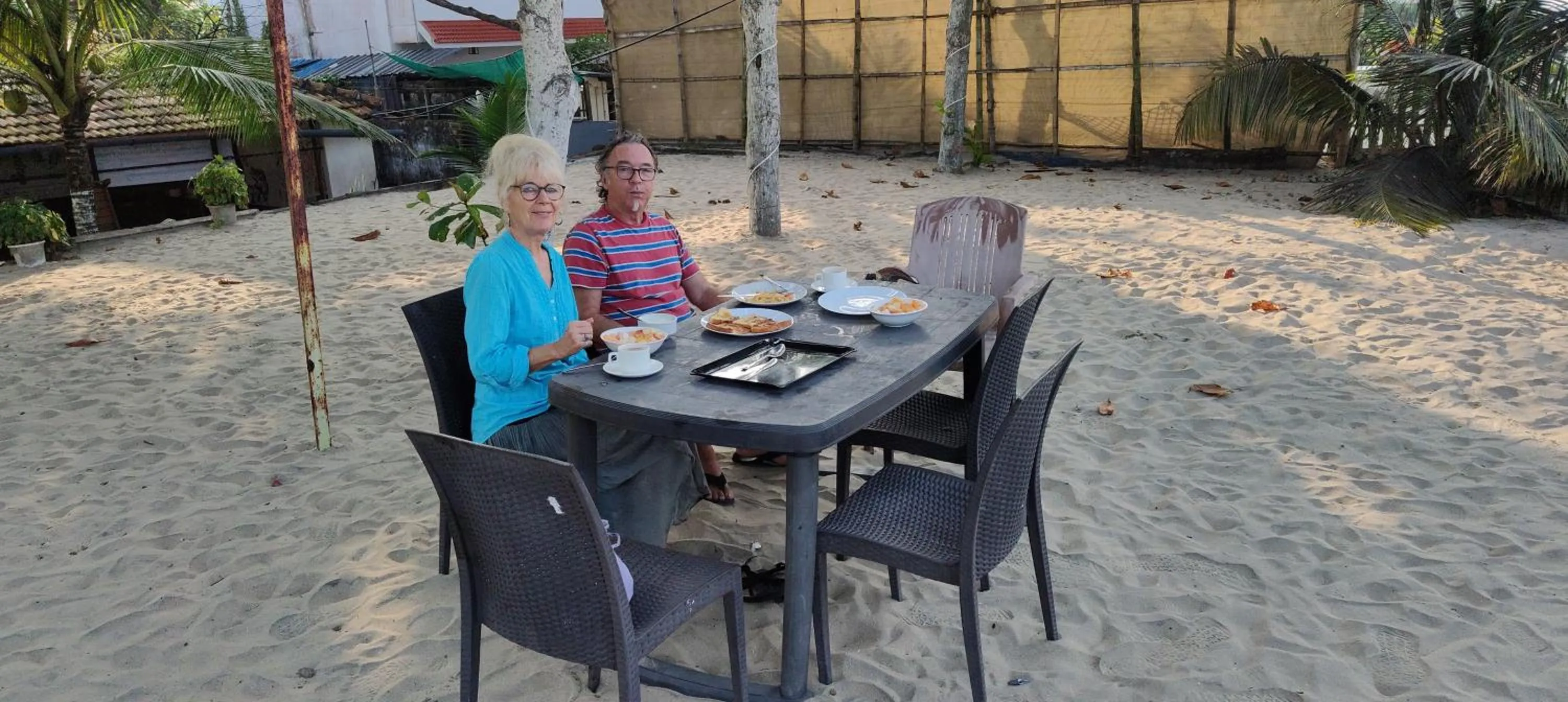 Restaurant/places to eat in Palm Beach Resort, Alleppey