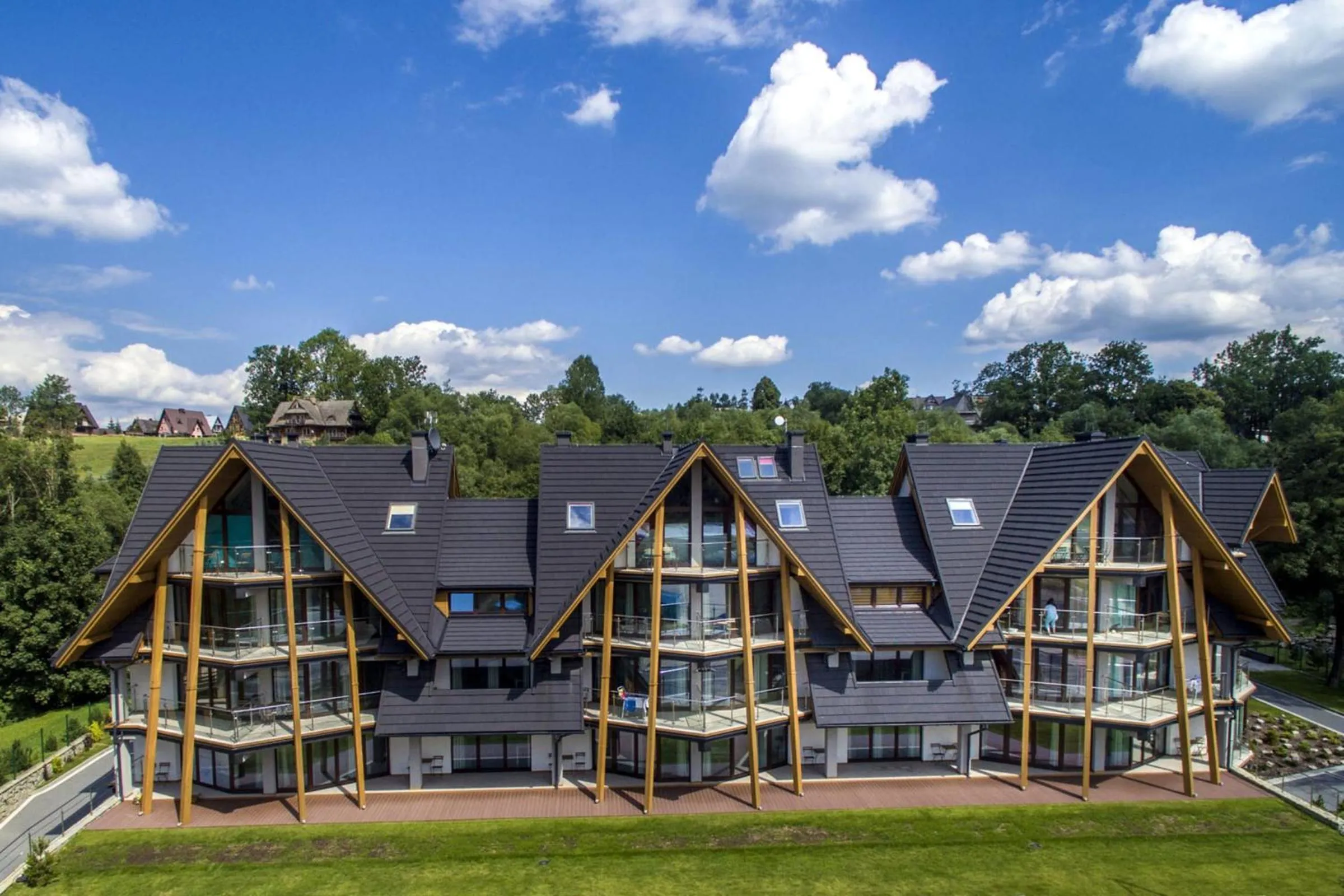 Property building in Harenda Residence - Destigo Hotels