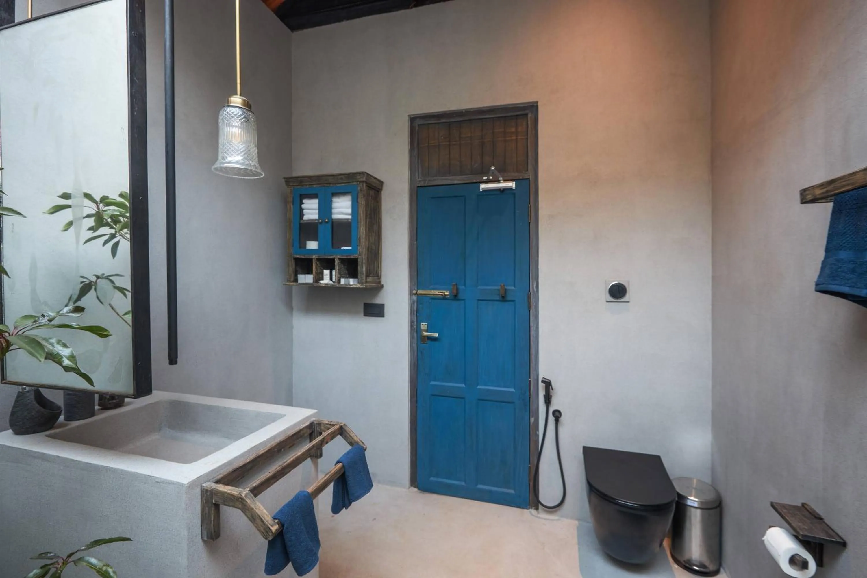 Toilet in Periyar River Lodge