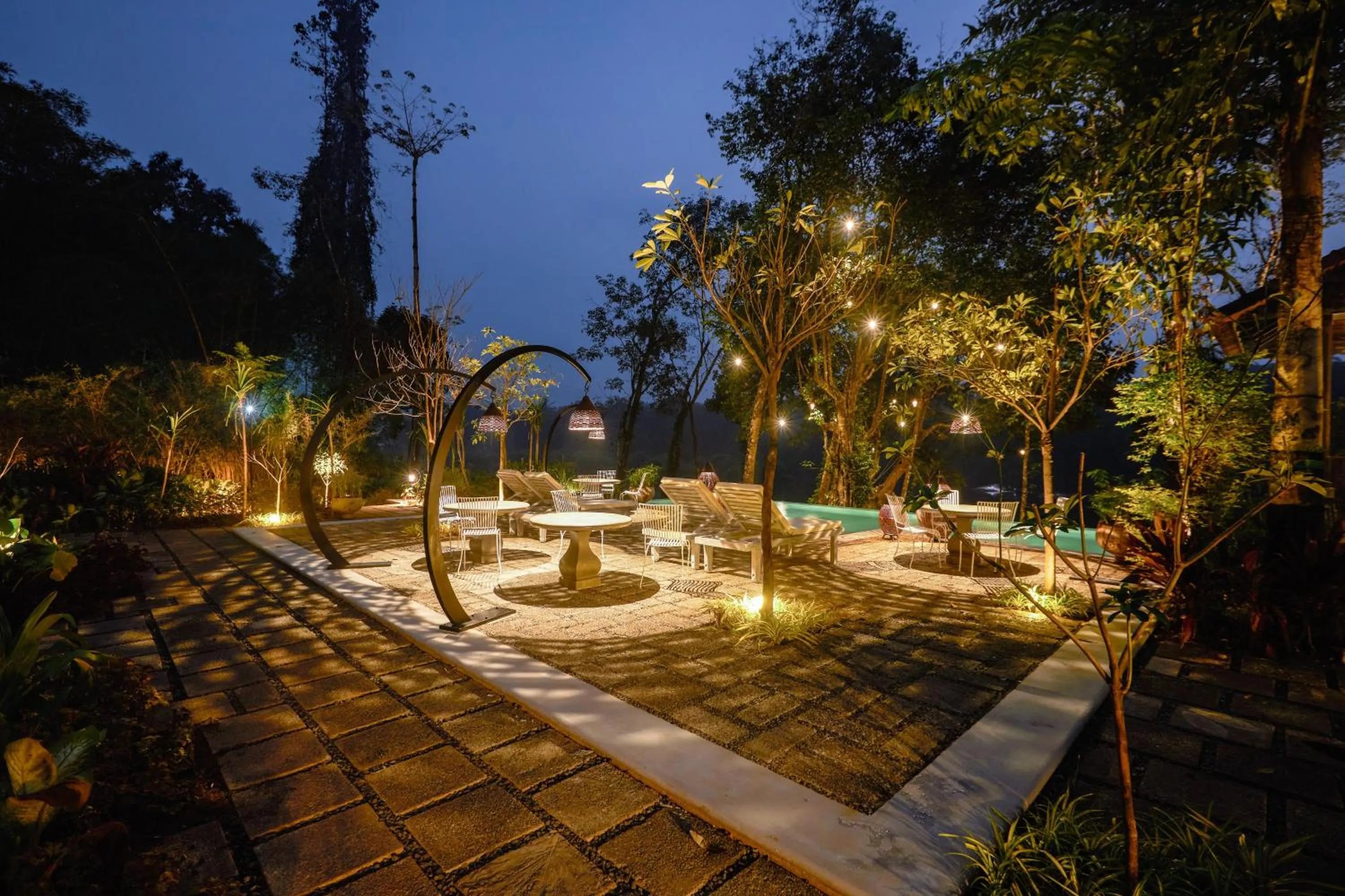 Restaurant/places to eat in Periyar River Lodge