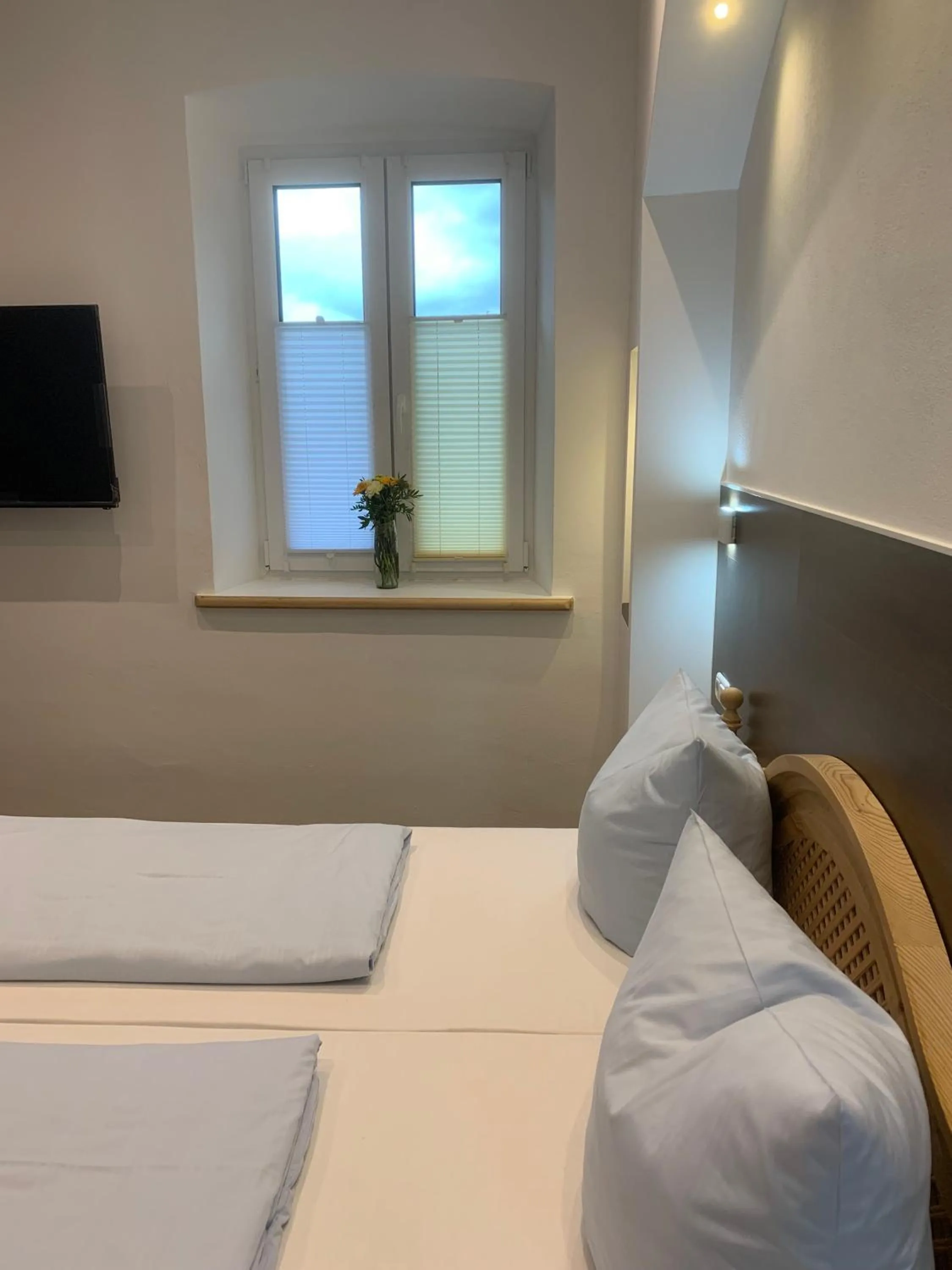 Photo of the whole room, Bed in Gasthof Löwen