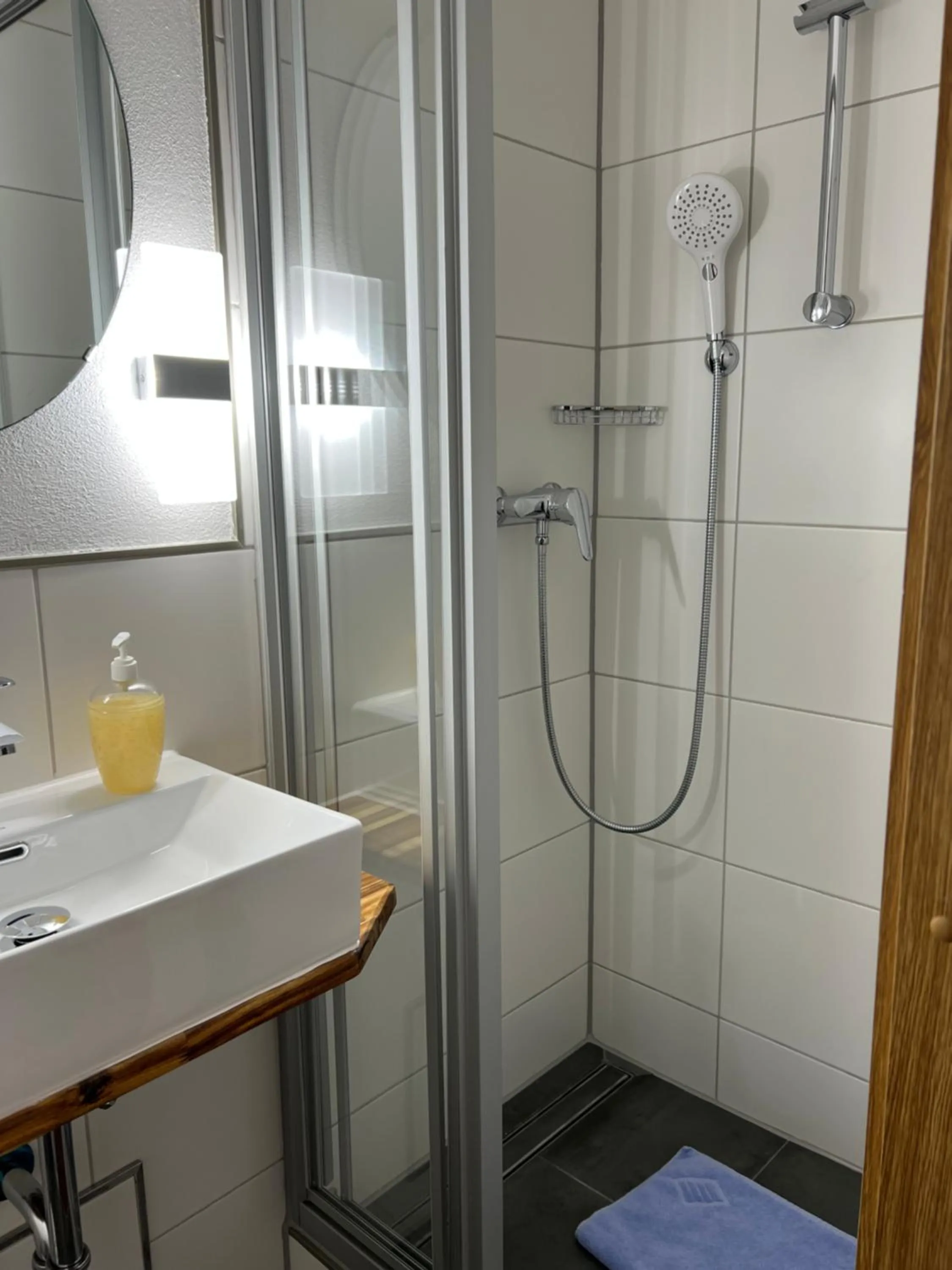 Bathroom in Gasthof Löwen