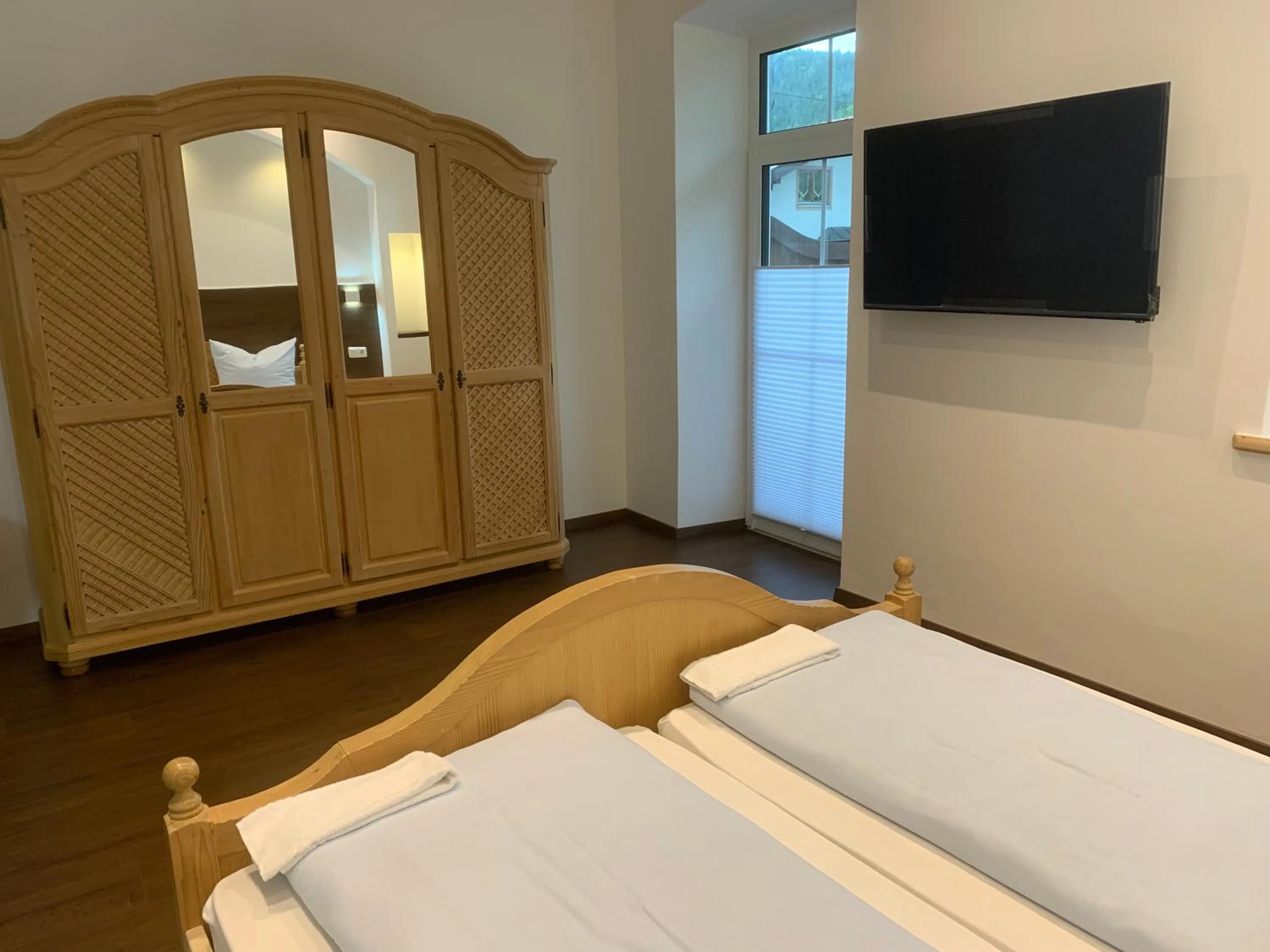 Photo of the whole room, Bed in Gasthof Löwen