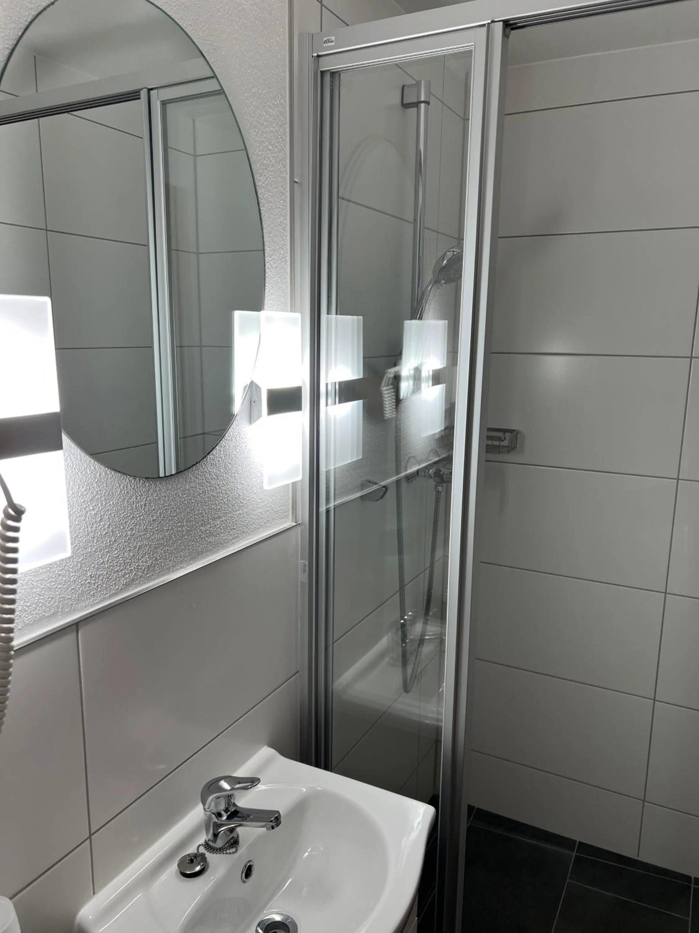 Shower in Gasthof Löwen