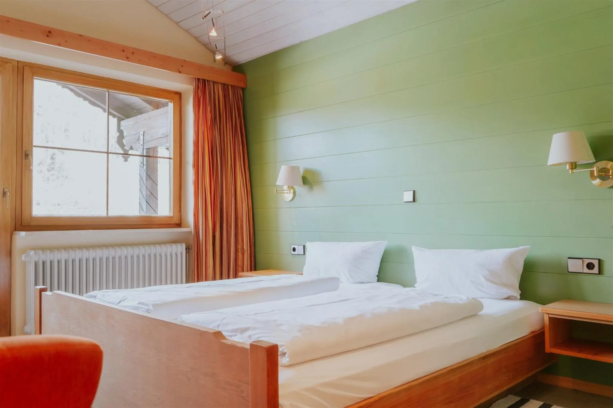Photo of the whole room, Bed in Hotel Hörterer Der Hammerwirt